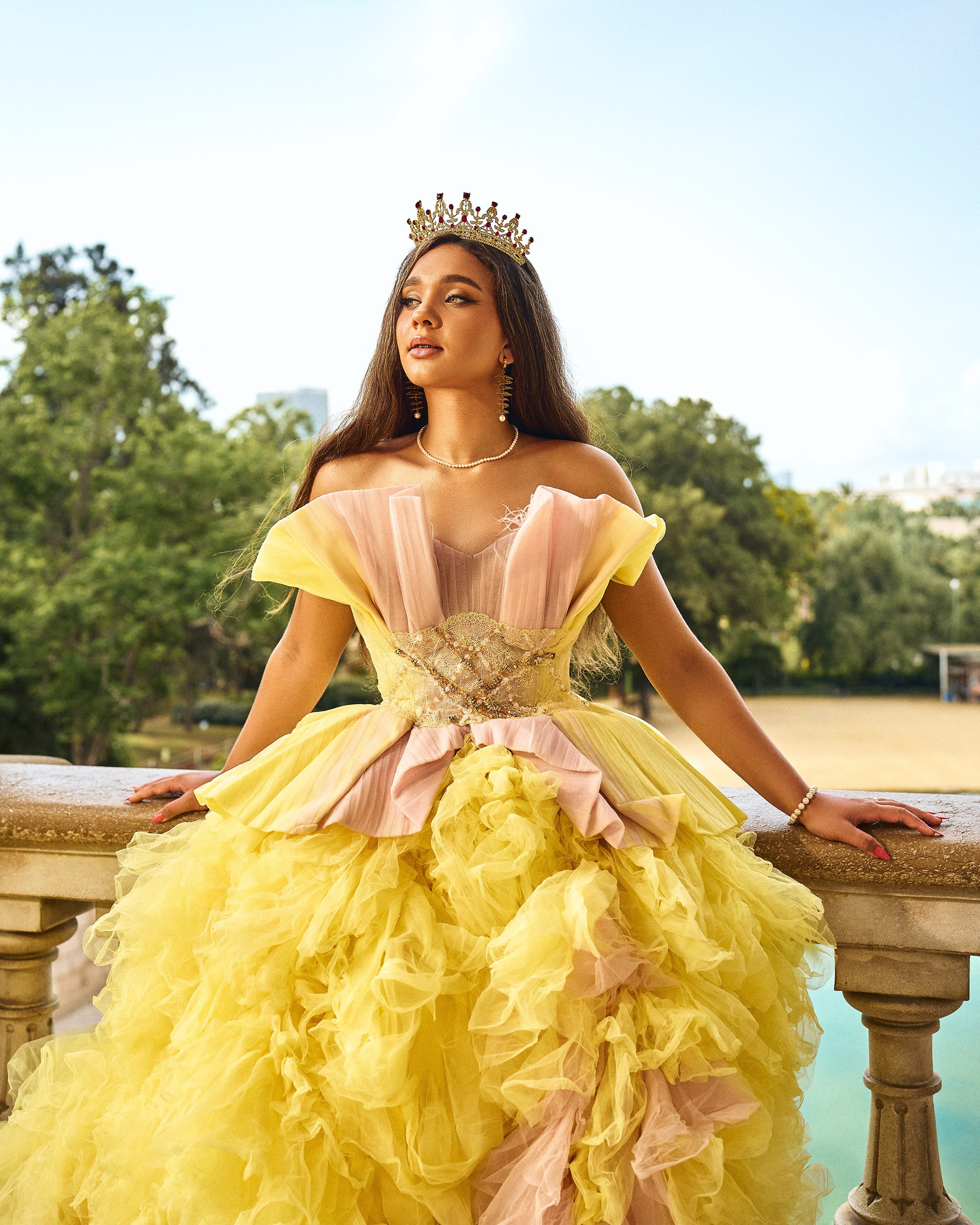 Fotógrafo de Quinceañeras en Barcelona | Sesión de 15 Años con Vestidos Únicos en Lugares Icónicos