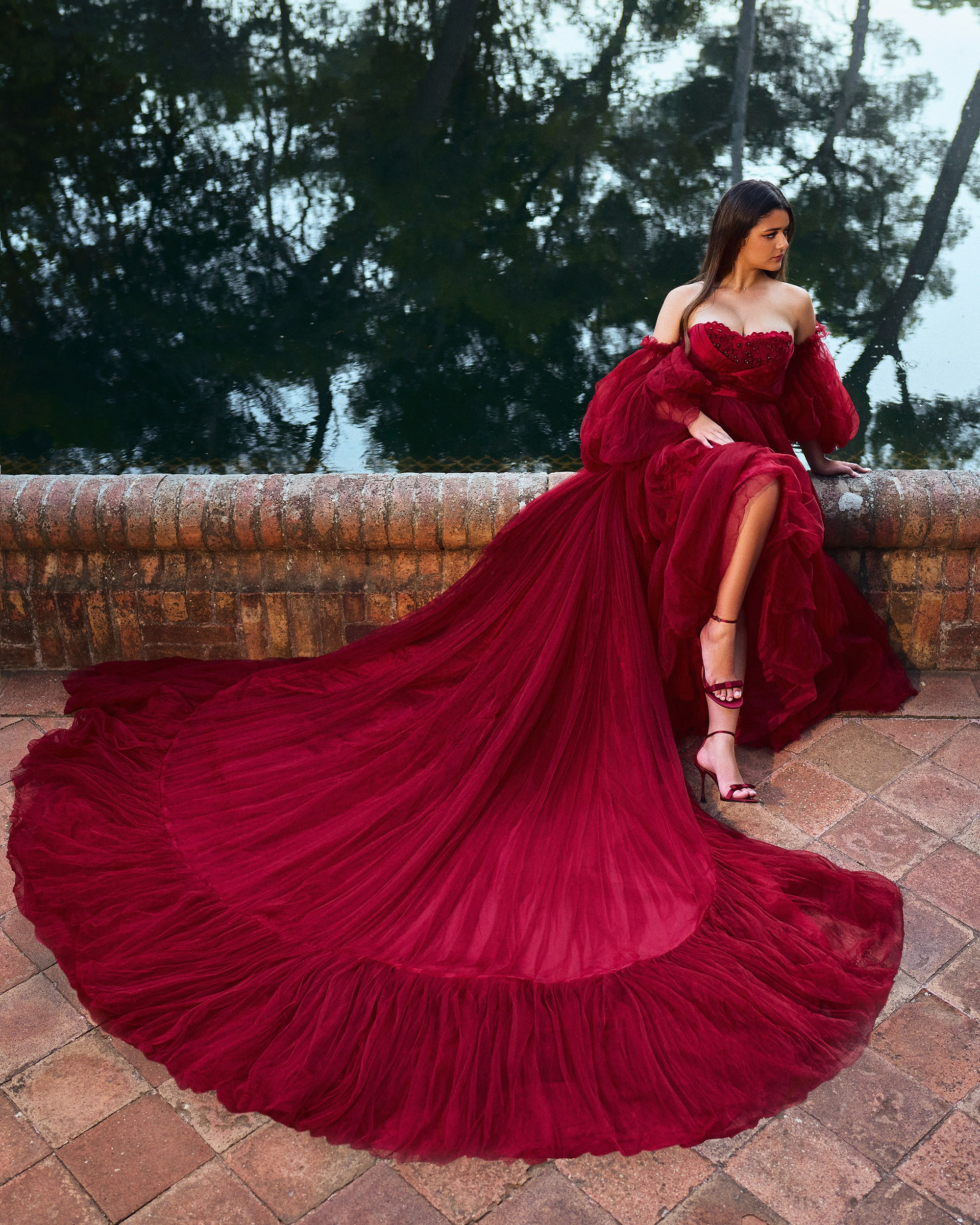 Fotógrafo de Quinceañeras en Barcelona | Sesión de 15 Años con Vestidos Únicos en Lugares Icónicos