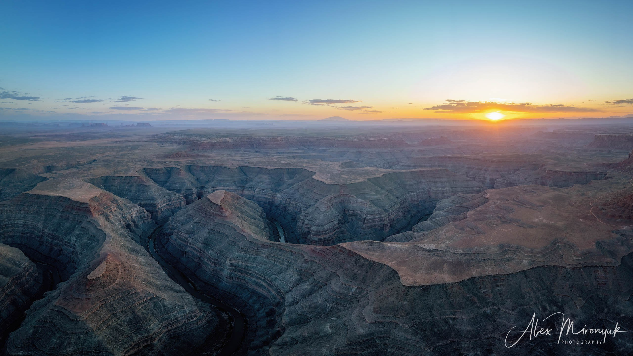 Eagle’s View American Southwest. Pet, Senior, Landscape, portrait studio, photographer in Miami and Sou