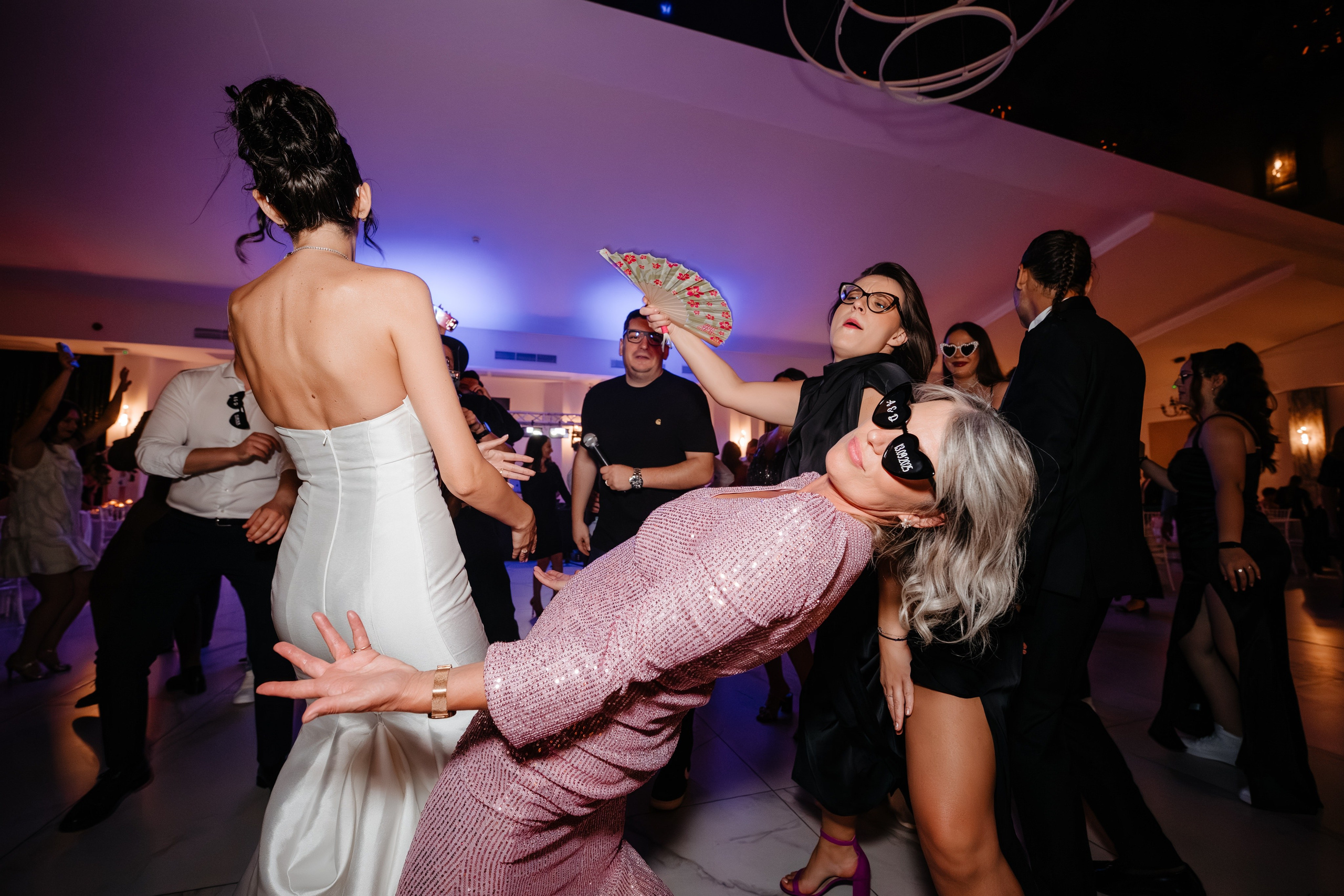 Povestea de nuntă a lui Anca și Dragoș în Bacău | Fotografie de Eveniment. Raw Studio. Fotograful tau de nunta!