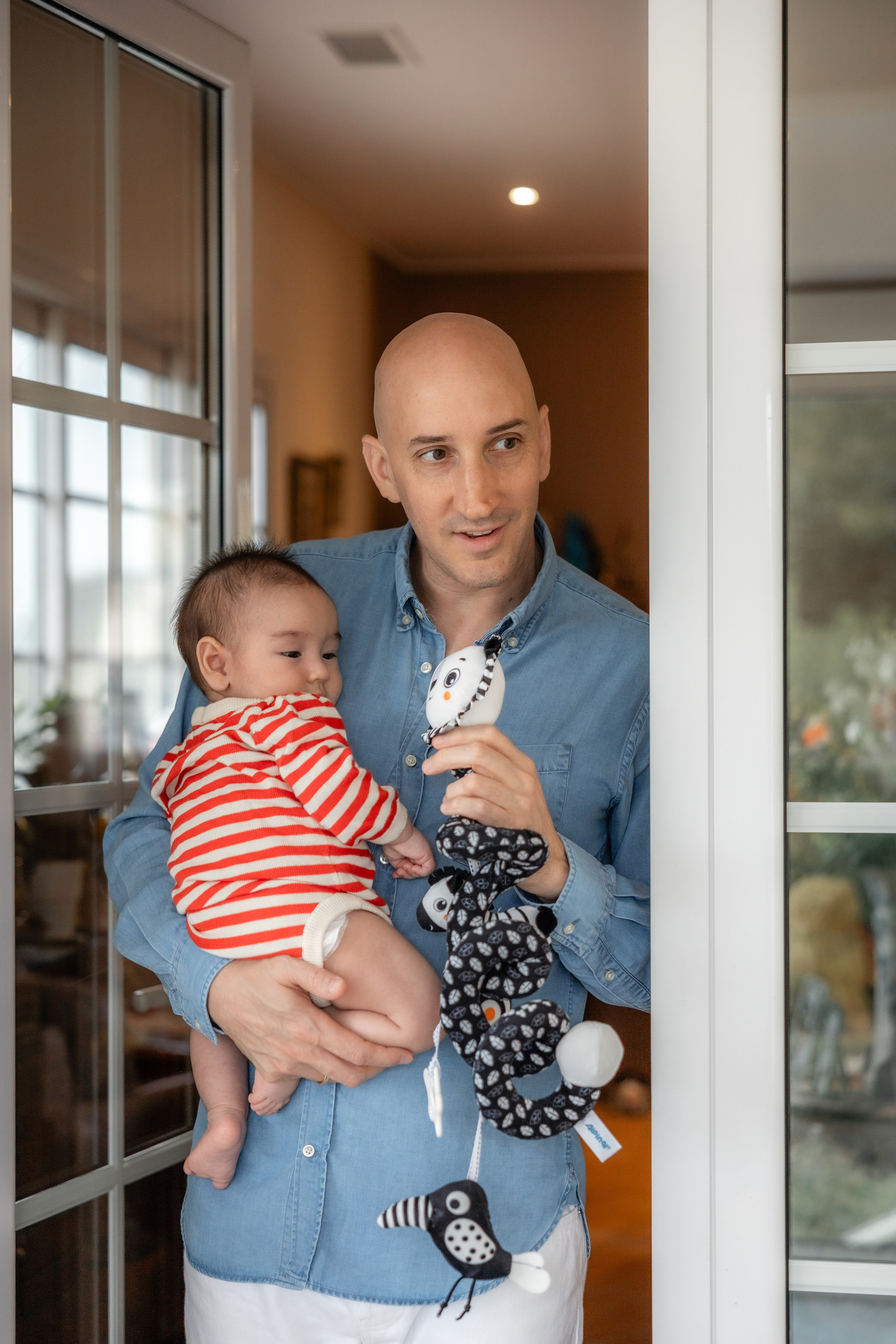 From bump to baby: why at-home family photoshoots in Toulouse are worth It. Eugénie Smirnova — photographe à Toulouse et dans le sud-ouest de la France