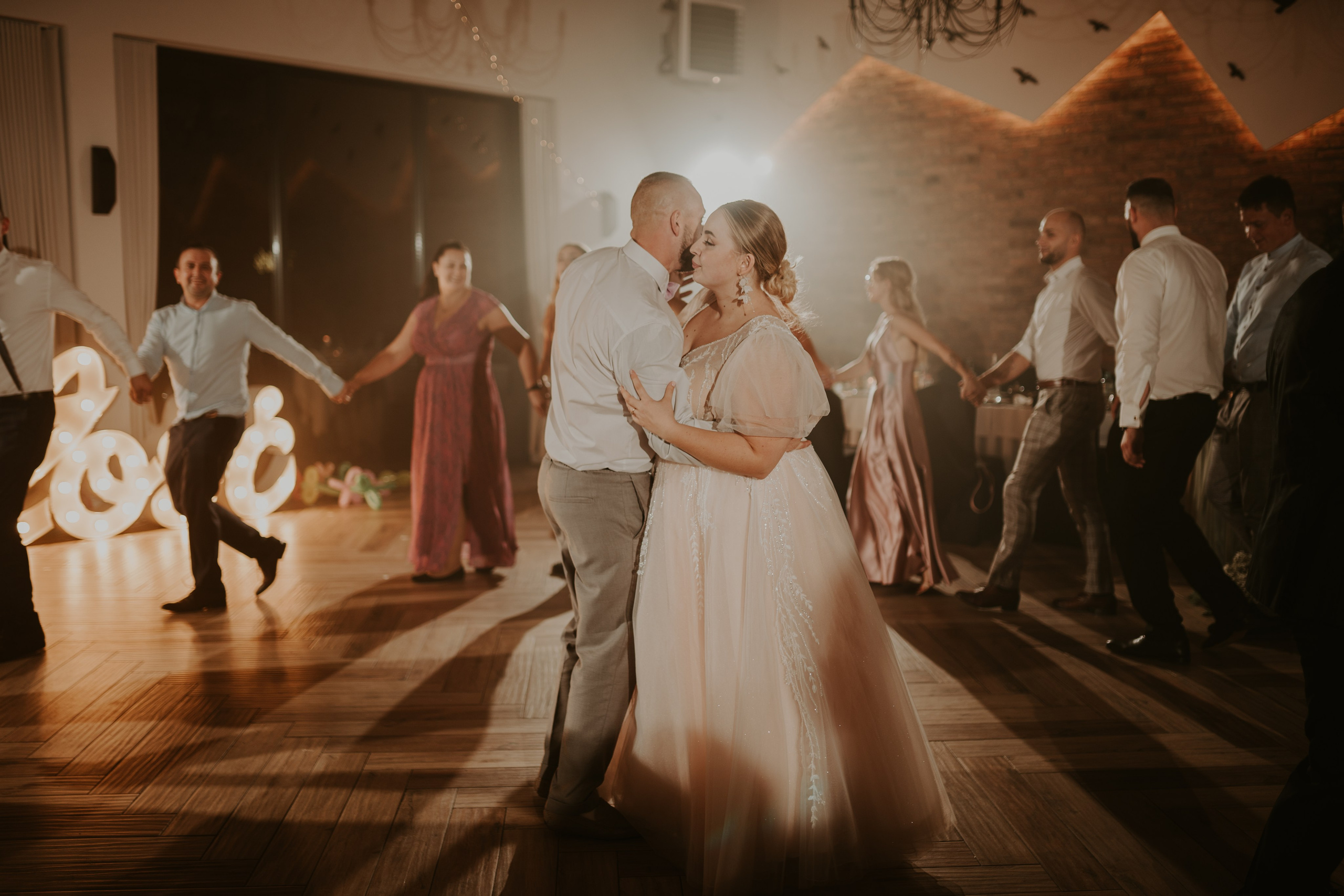 Trzy Drzewa: wspaniała uroczystość Wiktorii i Kamila. Karkowskafoto - fotografia miłości