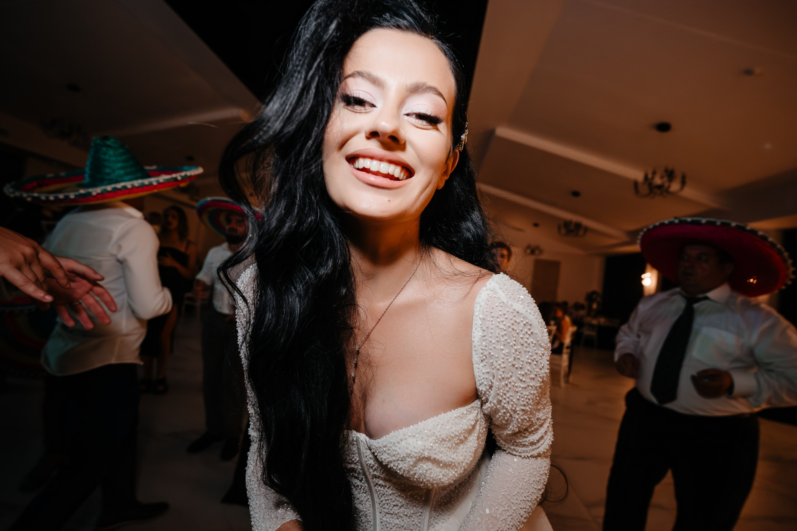 Catalina & Remus. Raw Studio. Fotograful tau de nunta!