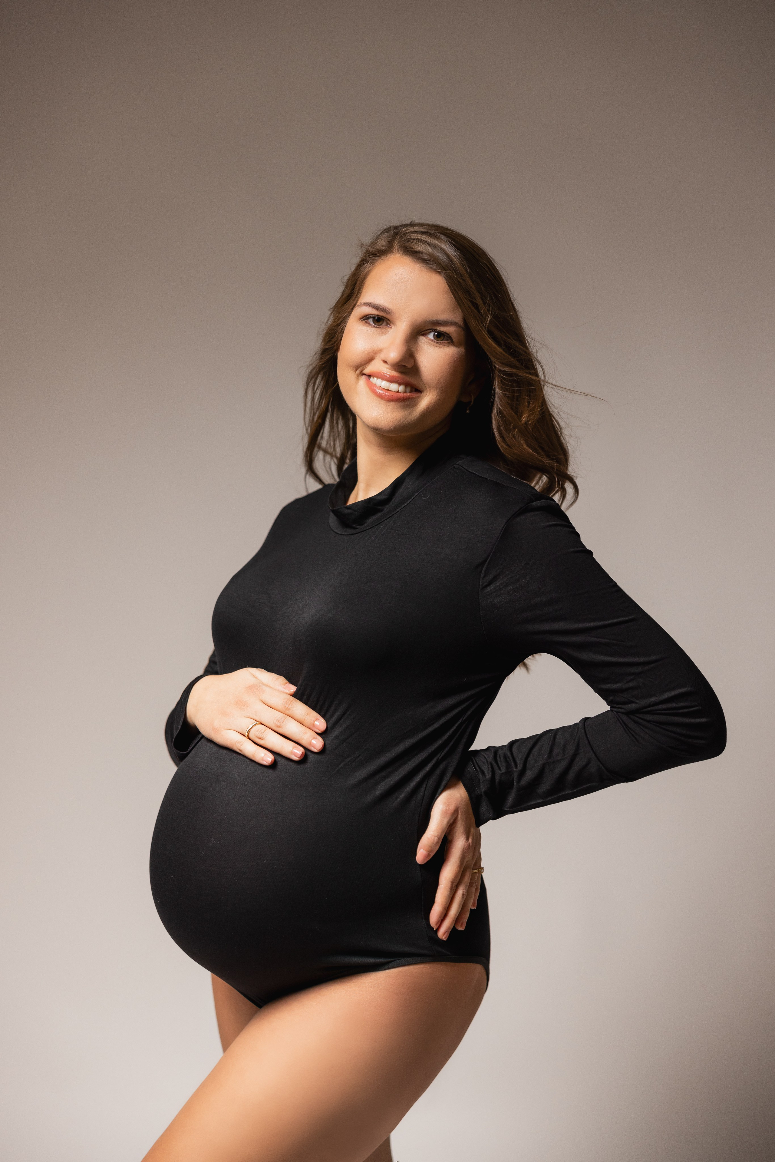 Babybauchshooting. Neugeborenenfotografie Pforzheim Katharina Jozic