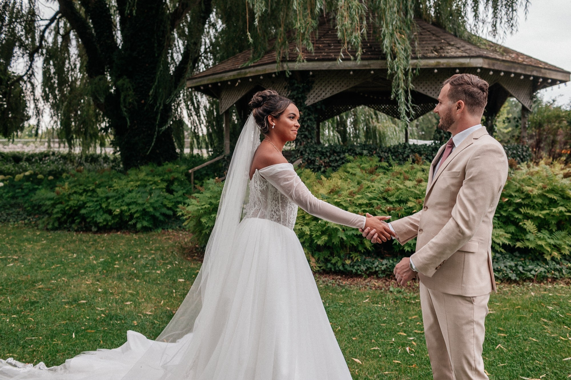 Jessica & Stephen’s Candid Wedding Photos | Documentary-Style Wedding Photography | Hamilton, Oakville, Brampton, Etobicoke. Storytellers Films — Candid Wedding Videographer & Photographer in Toronto, Ontario and beyond