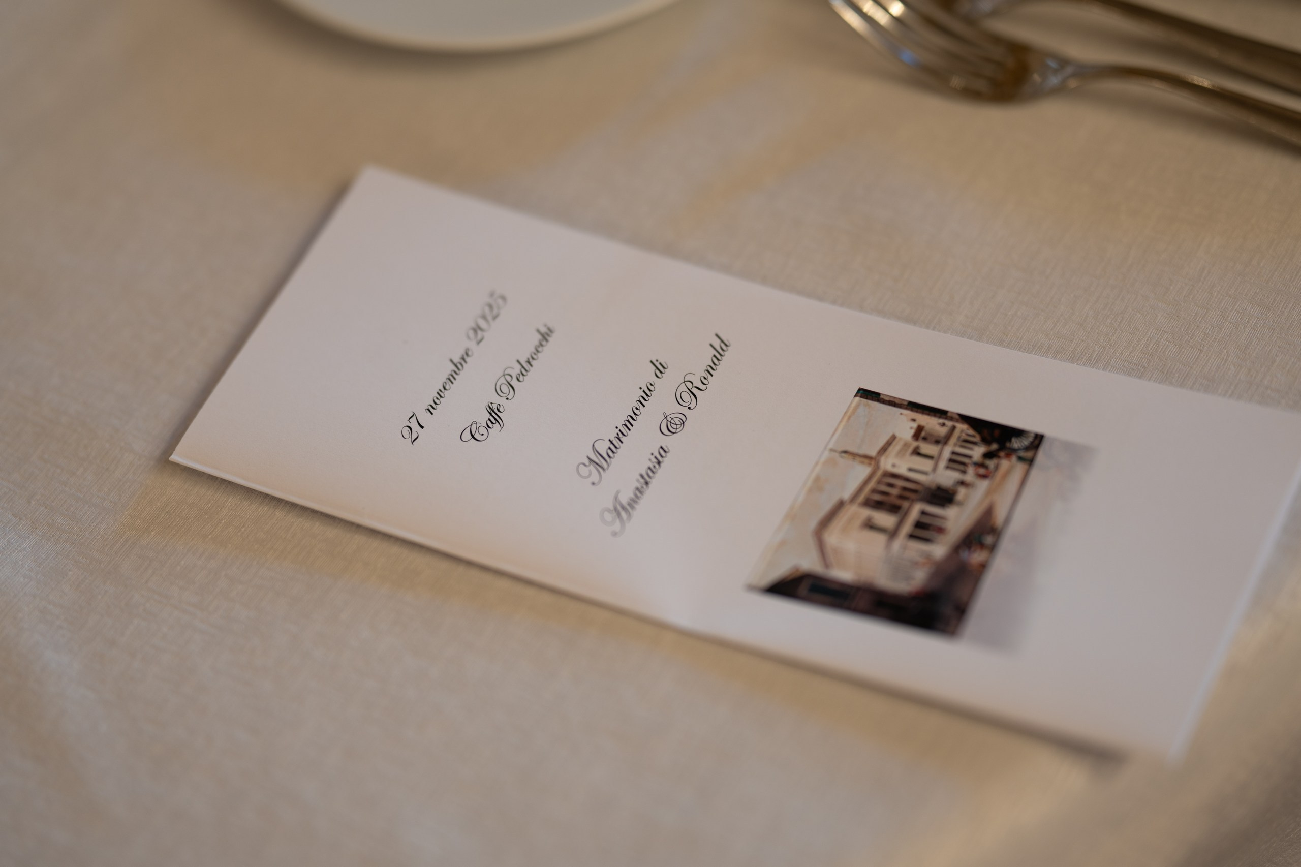 Wedding at Caffè Pedrocchi, Padua. El Velo Blanco I Wedding Photographers