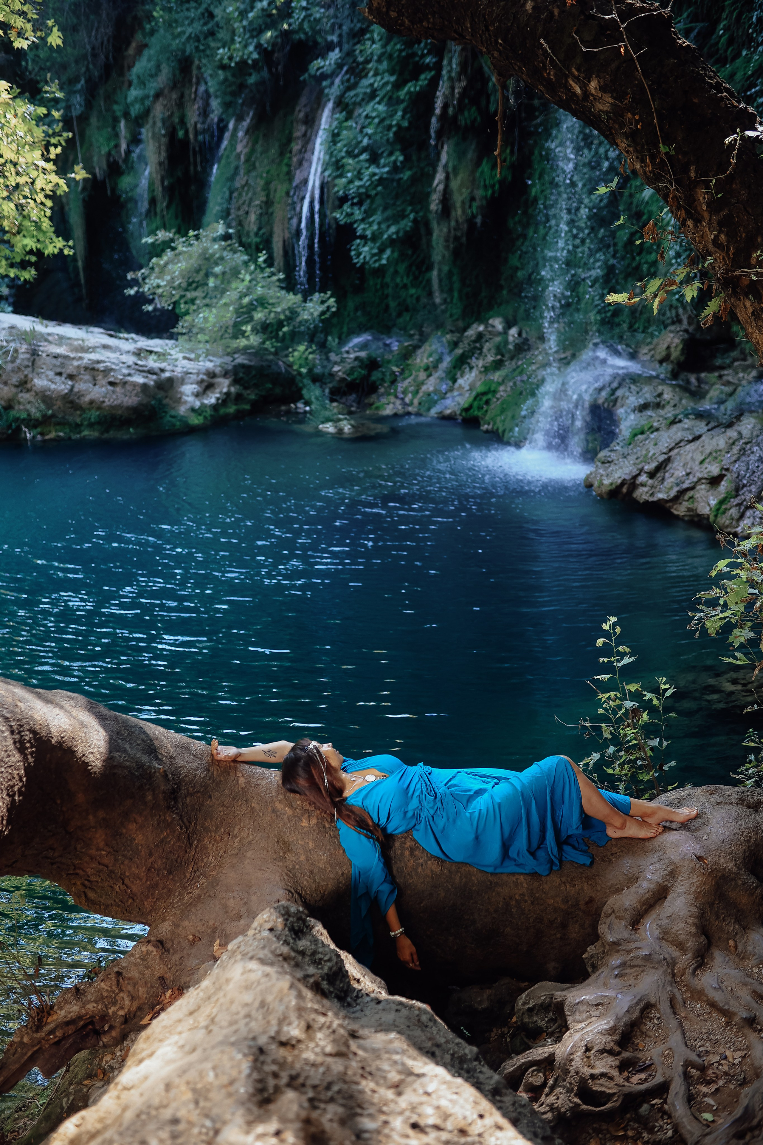Photoshooting at Kurshunlu waterfall. Photographer in Turkey, Antalya, Kemer, Belek, Side, Kas, Fethiye