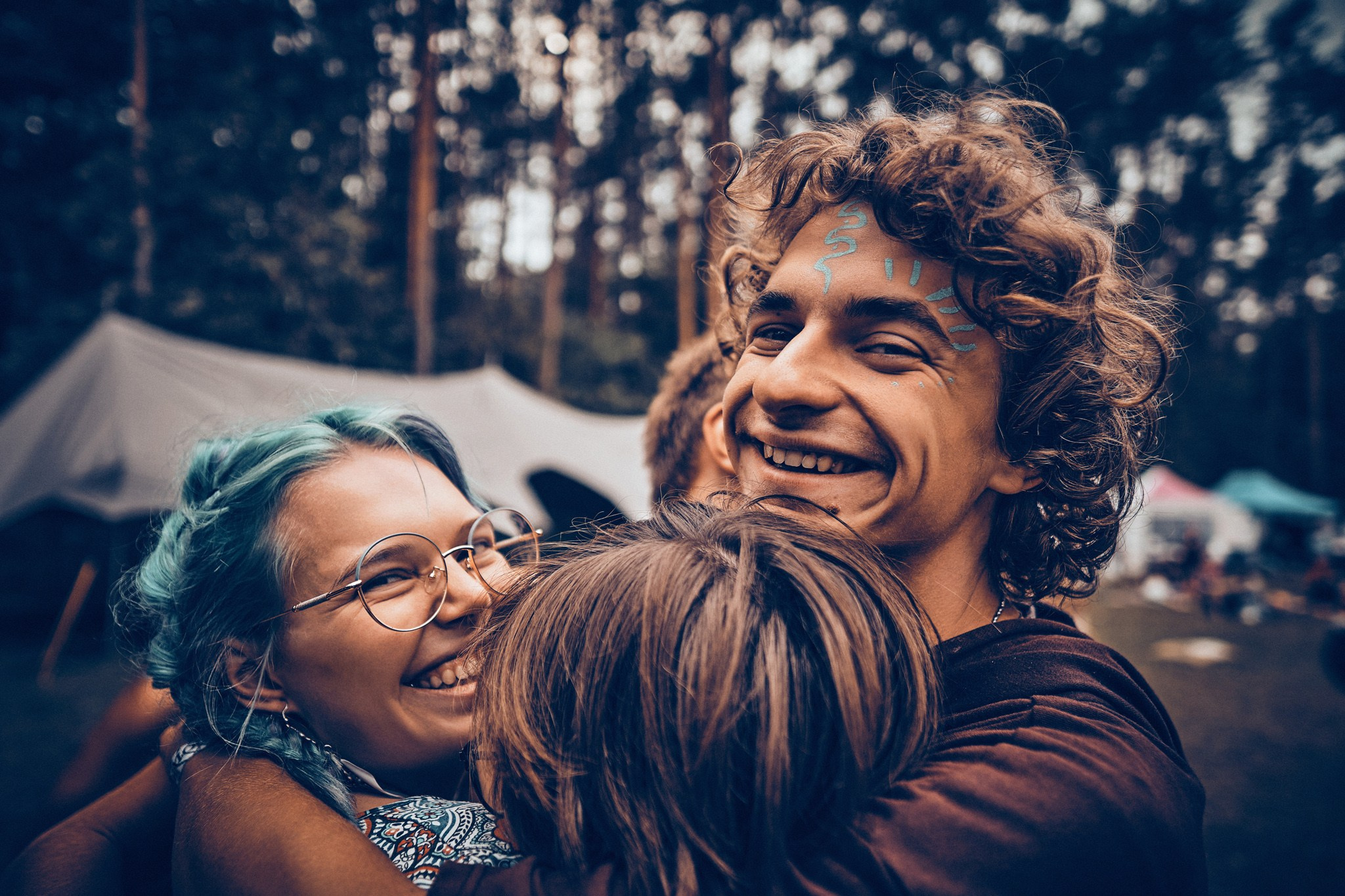 Portrety Ludzi, zrobione na Festiwalach Świadomościowych i Muzycznych: Dharma, ZIELONE KRĘGI, Wibracje, FRUŃ, Organic, Turkusowa Wyspa. Andriej Szypilow - Fotografia & Wideografia