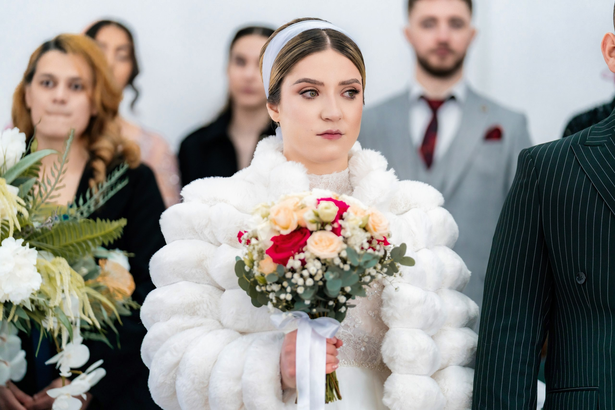 Fotograf nuntă Târgu Neamț – Samuel și Roxana, fotografie autentică realizată de AlinoFotoStudio 2. Fotograf nuntă Iași, Bacău, Suceava și Botoșani – Alin Chirilă surprinzând momente reale de nuntă 3. Fotografie de nuntă cu emoție și credință – AlinoFotoStudio, fotograf povestitor 4. Fotograf profesionist nuntă în Moldova – cadre naturale și pline de emoție 5. Alin Chirilă fotograf nuntă – poveste reală surprinsă prin fotografie 6. Fotograf nuntă cu stil documentar – momente autentice din ziua nunții Pregătiri mireasă acasă – fotografie naturală realizată de Alin Chirilă fotograf nuntă 8. Detalii din ziua nunții – fotograf nuntă Iași și Botoșani, AlinoFotoStudio 9. Emoții din dimineața nunții – fotograf profesionist Moldova 10. Cadre autentice din pregătiri – fotograf nuntă Suceava și Bacău Ceremonie religioasă nuntă – moment emoționant surprins de fotograf Alin Chirilă 12. Nuntă cu valori creștine – fotografie din biserică realizată cu discreție 13. Rugăciune și emoție în ziua nunții – fotograf nuntă Târgu Neamț 14. Legământ în fața lui Dumnezeu – fotografie de nuntă autentică 15. Fotograf nuntă biserică – momente sincere și pline de semnificație Petrecere de nuntă – cadre naturale realizate de AlinoFotoStudio 17. Bucurie și dans la nuntă – fotograf nuntă Iași și împrejurimi 18. Momente autentice de la restaurant – fotograf nuntă Bacău Suceava 19. Atmosferă de nuntă surprinsă discret – Alin Chirilă fotograf -AlinoFotoStudio – fotograf nuntă cu abordare naturală și emoțională 21. Alin Chirilă fotograf – povestitor prin fotografie de nuntă 22. Fotograf nuntă în Moldova – stil documentar și autentic 23. Fotografie de nuntă sinceră și elegantă – AlinoFotoStudio- Fotograf nuntă Iași Bacău Suceava Botoșani – Alin Chirilă AlinoFotoStudio 26. Fotograf nuntă Târgu Neamț și Moldova – fotografie profesională de eveniment 27. Fotograf nuntă cu valori creștine și stil documentar – AlinoFotoStudio - Alin Chirilă – AlinoFotoStudio Fotograf nuntă Iași • Bacău • Suceava • Botoșani - Samuel & Roxana, Târgu Neamț -Momente reale, trăite sincer și păstrate pentru totdeauna.