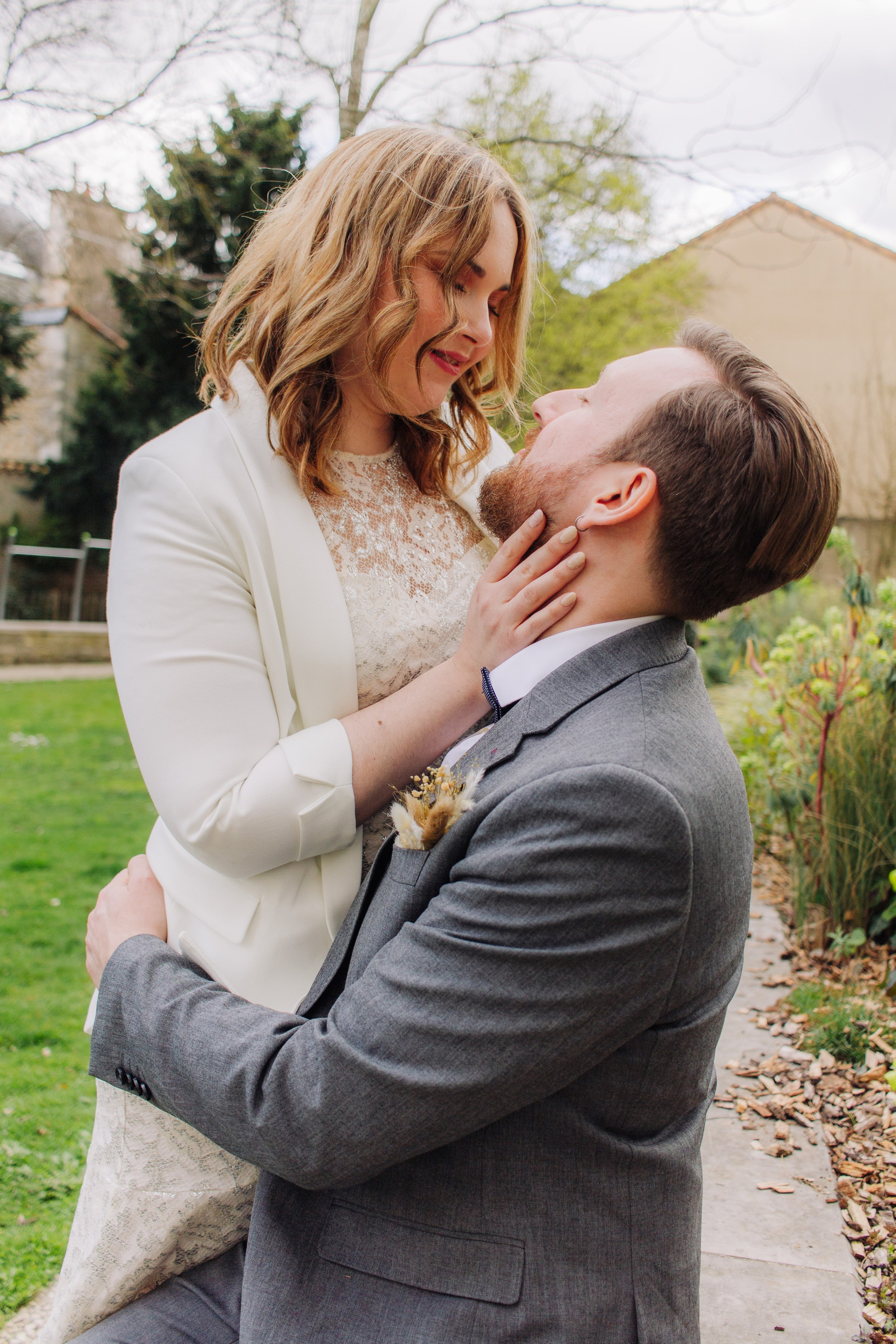Mariage intimiste de Lorelei et Jeremy. Studio photo « Partage ton bonheur » – Photographe famille près de Châtellerault, Poitiers et Tours
