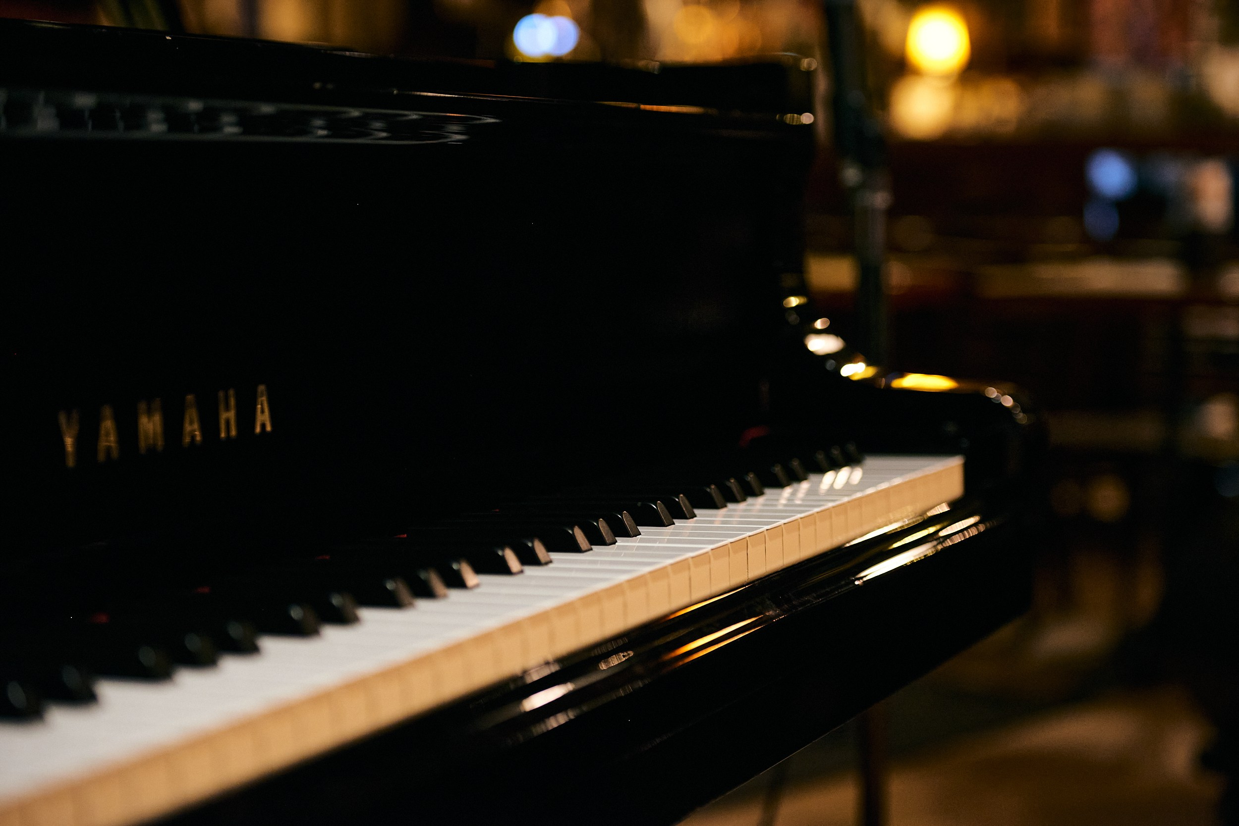 The Music Lovers. MT