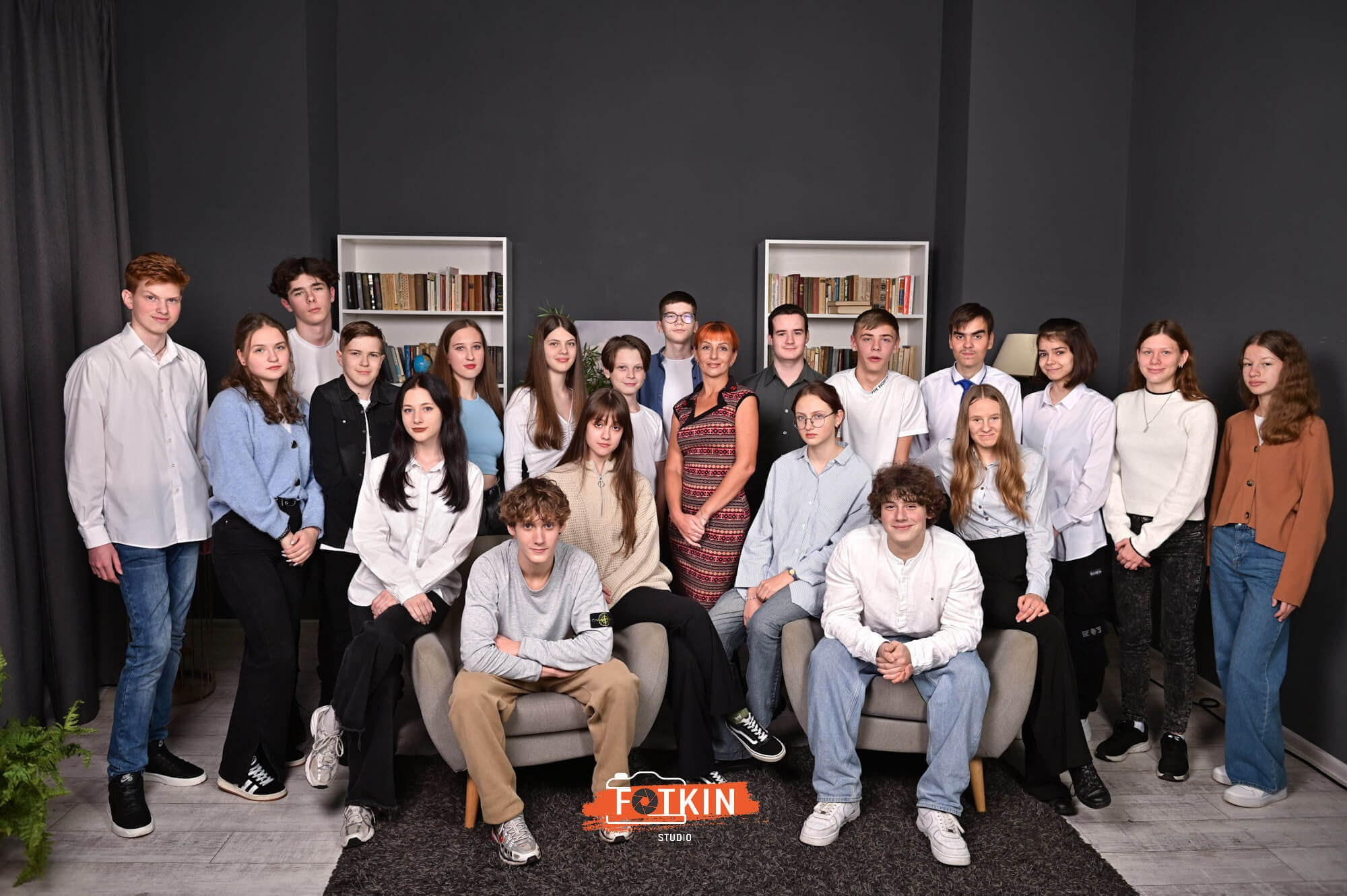 Випускні альбоми для 9- 11 класів Дніпро. Випускні альбоми фотокниги Київ та Дніпро