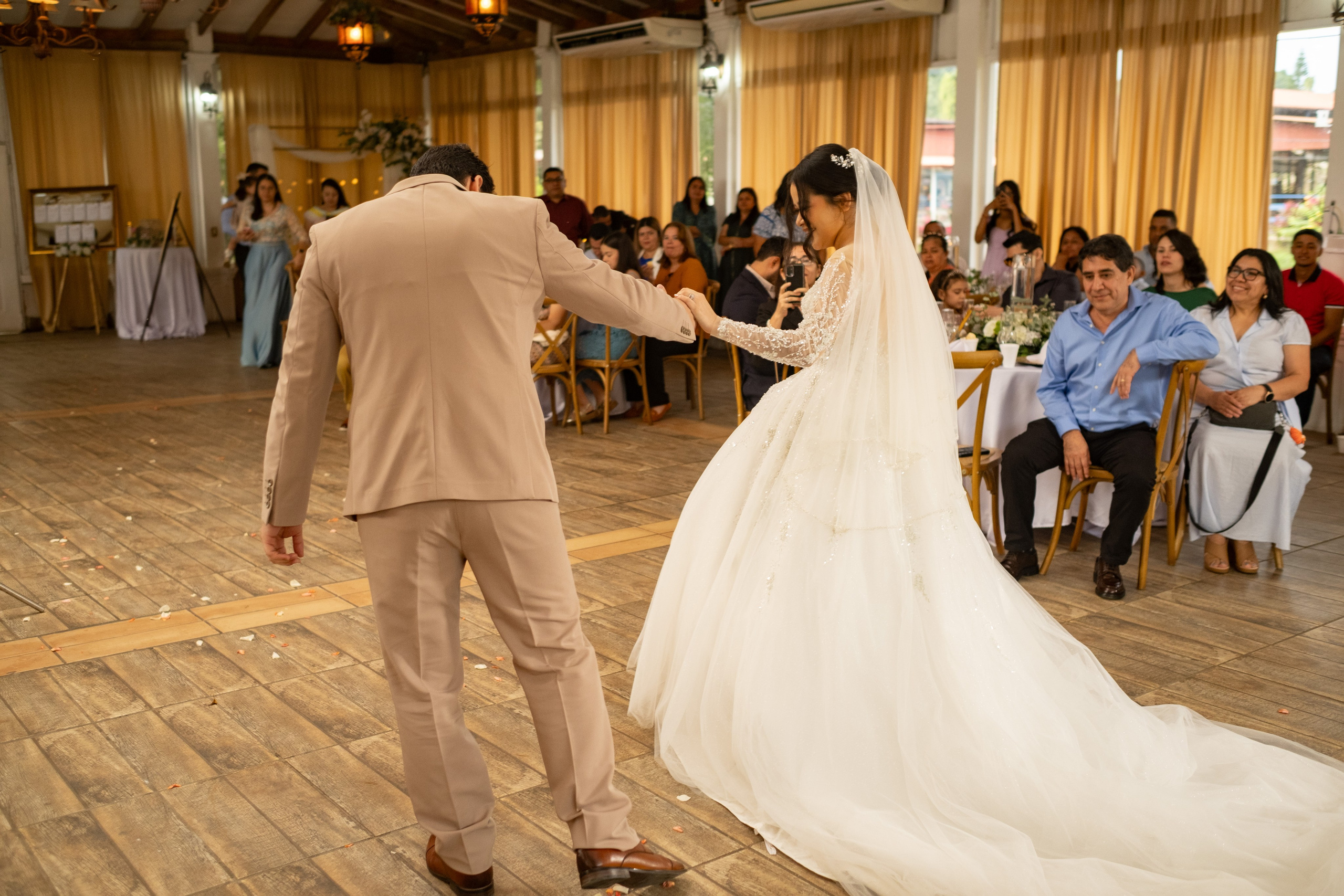 Abi & Gio. Daniel Brand | Fotografía de Bodas y Comercial en Honduras