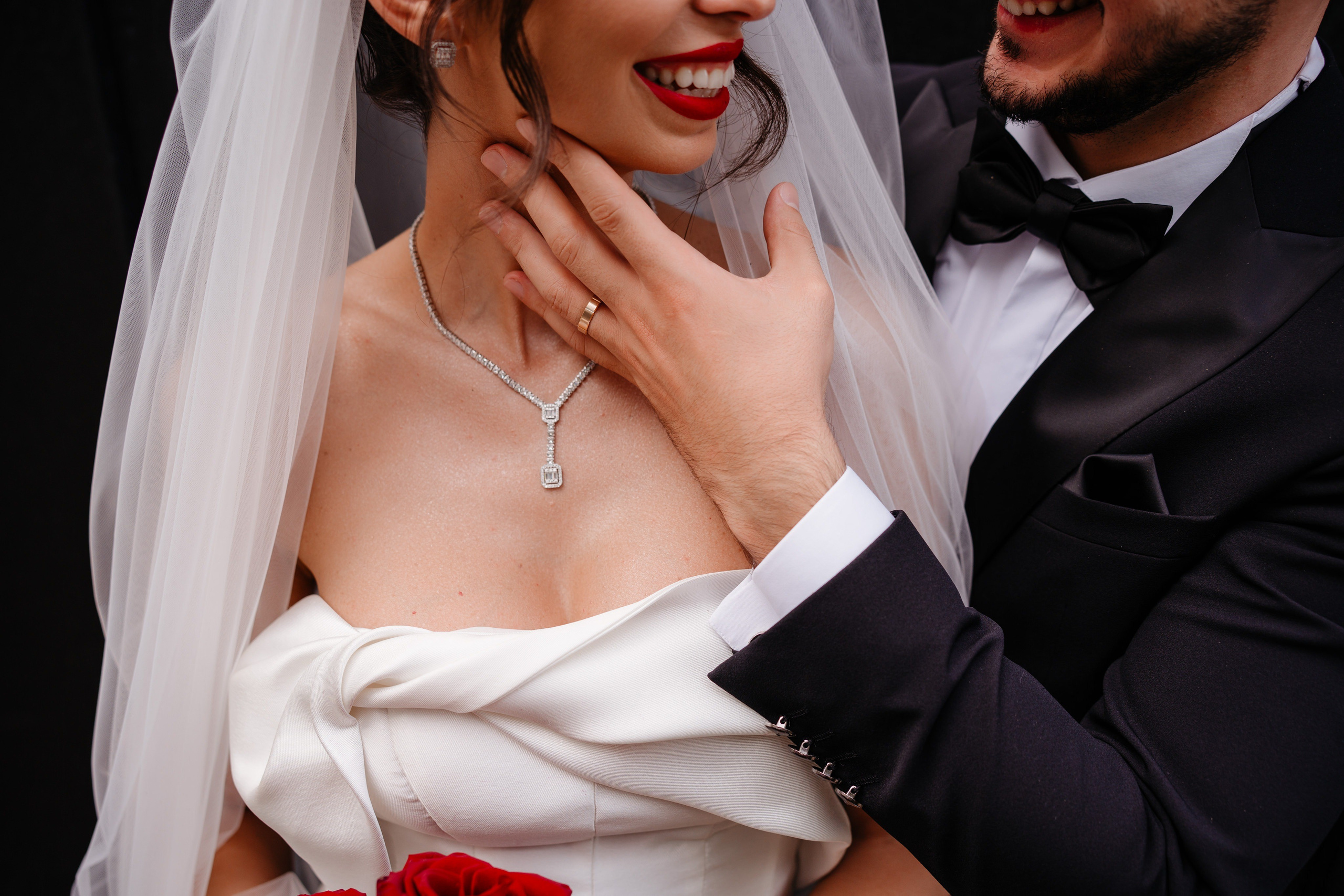 Povestea de nuntă a lui Anca și Dragoș în Bacău | Fotografie de Eveniment. Raw Studio. Fotograful tau de nunta!