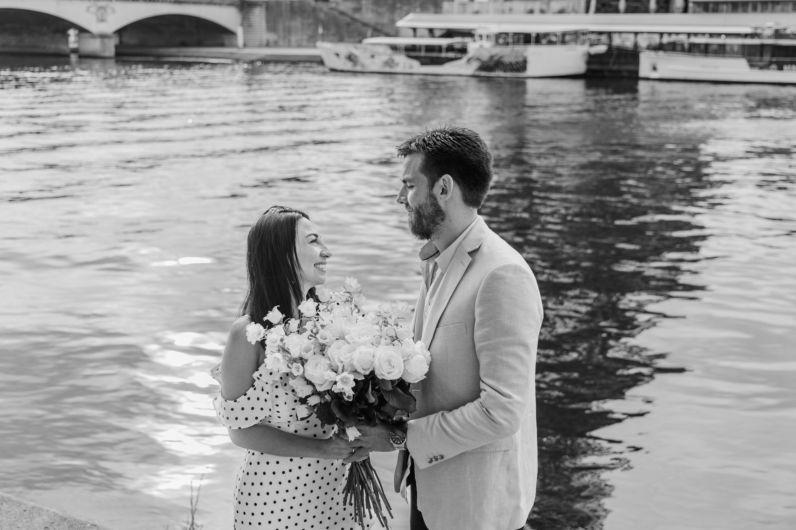 Top 7 Breathtaking Paris Elopement Locations. Photographe à Paris