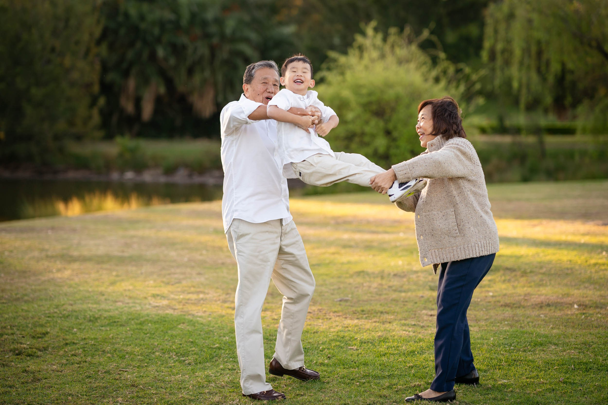Best Extended Family and Grandparents Photography shoot in Sydney. Family and Maternity Photography in Sydney, Hills District