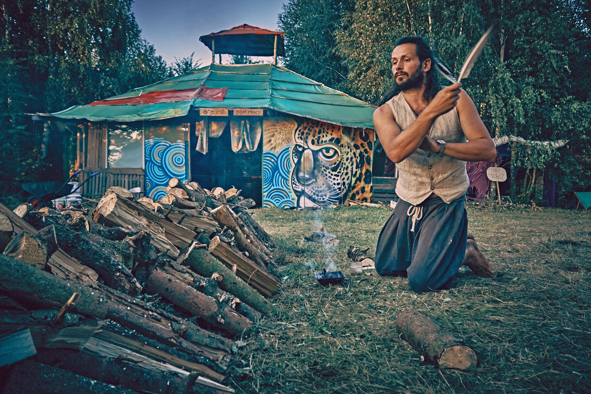 Portrety Ludzi, zrobione na Festiwalach Świadomościowych i Muzycznych: Dharma, ZIELONE KRĘGI, Wibracje, FRUŃ, Organic, Turkusowa Wyspa. Andriej Szypilow - Fotografia & Wideografia