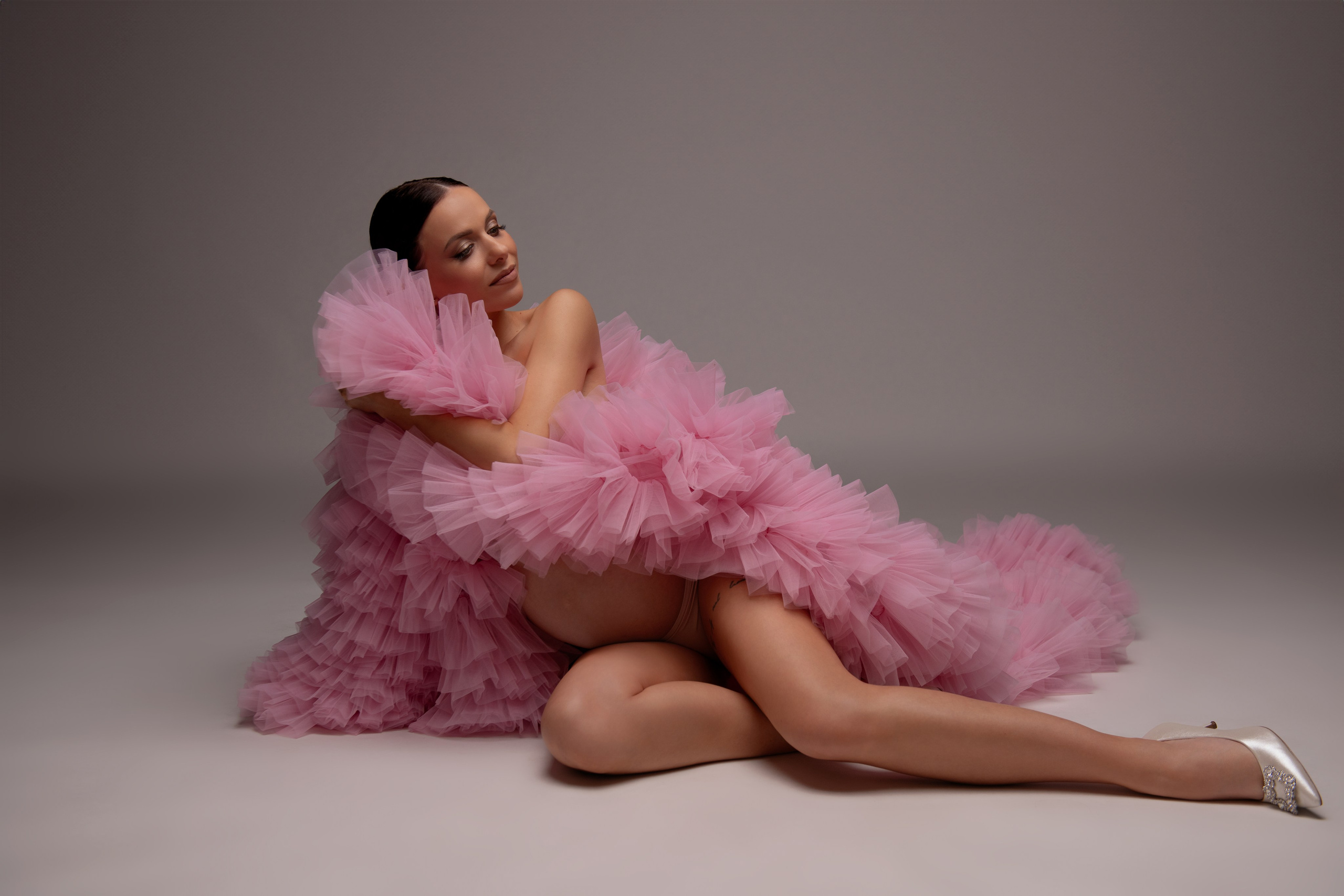 Lena. Těhotenské focení. Profesionální fotografka v Praze Anastasia Haritonova