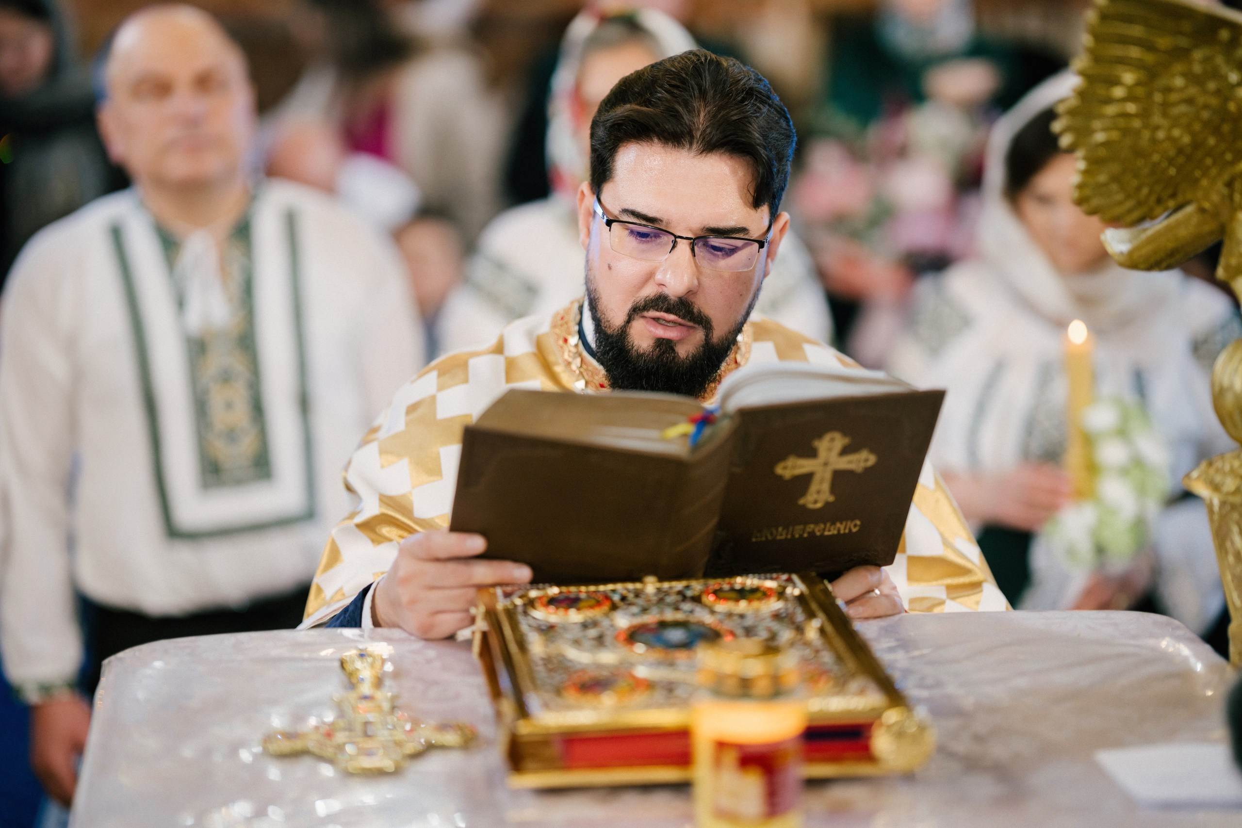 - nunta--fotograf-profesionist-botosani - fotografie-nunta-romantica - imagini-nunta-in-natura-alin-chirila-fotograf - fotografii-cuplu-indragostit-nunta-botosani - sedinta-foto-miri-andrei-iustina-alinofotostudio - amintiri-din-nunta-realizate-de-fotograf-profesionist - povestea-nuntii-andrei-si-iustina-in-imagini-alinofotostudio-fotograf evenimente- evenimente Botoșani -fotograf Suceava - fotograf Iași- servicii foto. servicii foto Botoșani. servicii foto video Botoșani. fotograf nunta. fotograf evenimente. fotograf nunta Botoșani. Alin chirila. Alin chirila fotograf. Alinofotostudio.- servicii foto. servicii foto Botoșani. servicii foto video Botoșani. fotograf nunta. fotograf evenimente. fotograf nunta Botoșani. Alin chirila. Alin chirila fotograf. Alinofotostudio.fotograf stare civilă,poze stare civilă,album foto stare civilă,servicii foto suceava,fotograf evenimente suceava,fotograf nuntă suceava,poze cununie civilă,ședință foto stare civilă,sesiune foto suceava,fotograf profesionist suceava,fotograf botosani,stare civila botosani,alinofotostudio,alin chirila fotograf.servicii foto. servicii foto Botoșani. servicii foto video Botoșani. fotograf nunta. fotograf evenimente. fotograf nunta Botoșani. Alin chirila. Alin chirila fotograf. Alinofotostudio.fotograf stare civilă,poze stare civilă,album foto stare civilă,servicii foto suceava,fotograf evenimente suceava,fotograf nuntă suceava,poze cununie civilă,ședință foto stare civilă,sesiune foto suceava,fotograf profesionist suceava,fotograf botosani,stare civila povestitor prin fotografiebotosani,alinofotostudio,alin chirila fotograf,servicii foto. servicii foto Botoșani. servicii foto video Botoșani. fotograf nunta. fotograf evenimente. fotograf nunta Botoșani. Alin chirila. Alin chirila fotograf. Alinofotostudio.fotograf stare civilă,poze stare civilă,album foto stare civilă,servicii foto suceava,fotograf evenimente suceava,fotograf nuntă suceava,poze cununie civilă,ședință foto stare civilă,sesiune foto suceava,fotograf profesionist suceava,fotograf botosani,stare civila botosani,alinofotostudio,alin chirila fotograf,cununie religioasă botoșani,andreea și neculai,capela militară botoșani,foto conacul zăicești,fotograf nuntă botoșani,fotograf cununie religioasă,foto evenimente botoșani,poze cununie capela militară,ședință foto zăicești,fotograf profesionist botoșaniMire și mireasă – Sergiu & Liliana – ziua nunții, 2024 - Emoții în ziua nunții – Sergiu și Liliana - Dansul mirilor – fotografie artistică nuntă 2024 - Sedinta foto romantică în natură – Sergiu & Liliana - Rochia de mireasă și detalii de nuntă elegan-Album de cununie civilă Florin și Anda – Fotografii profesionale realizate de Alin Chirilă în Botoșani -fotograf prin fotografie-Ședință foto Trash the Dress pe muntele Rarău cu Iulian și Iuliana – fotografie de cuplu, natură montană, emoție autentică surprinsă de Alin Chirilă, povestitor prin fotografie.- "Iulian și Iuliana pe crestele Rarăului – fotografie Trash the Dress în natură" - "Cuplu îmbrățișat la apus pe muntele Rarău – ședință foto după nuntă" - "Rochie de mireasă în vânt pe munte – Trash the Dress Rarău-1. Iulian și Iuliana pe muntele Rarău – ședință foto Trash the Dress în natură, cu peisaj montan spectaculos 2. Cuplu în îmbrățișare pe Rarău – emoție autentică surprinsă după nuntă 3. Rochie de mireasă în bătaia vântului – fotografie artistică Trash the Dress în munți 4. Mire și mireasă privind spre orizont – dragoste și libertate pe muntele Rarău 5. Iuliana zâmbind în rochia de mireasă – portret în natură, Trash the Dress 6. Iulian ținându-și mireasa de mână – ședință foto romantică pe munte 7. Detaliu cu rochia pe stâncă – estetică naturală Trash the Dress Rarău 8. Cuplu în mers pe poteca Rarăului – fotografie simbolică de după nuntă 9. Apus de soare pe Rarău în spatele mirilor – imagine de poveste Trash the Dress 10. Iulian și Iuliana râzând împreună – momente autentice surprinse de Alin Chirilă, povestitor prin fotografie