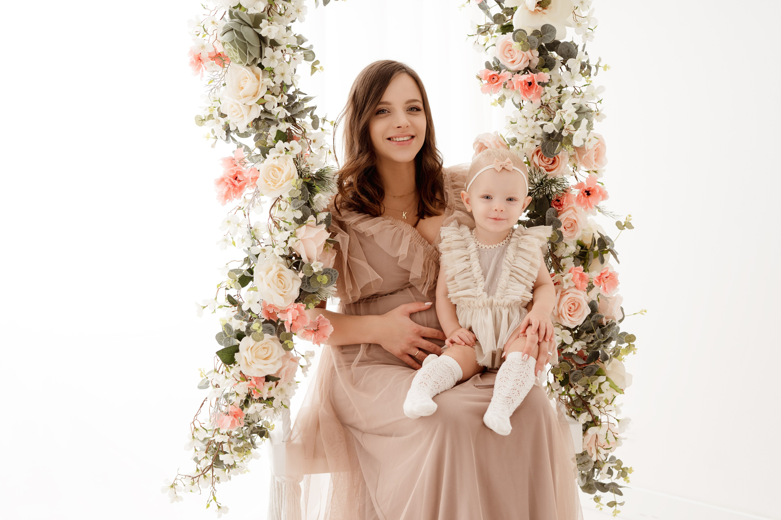 Sesja ciążowa Zuzanny. Fotograf Łódź - sesja ciążowa, noworodkowa, dziecięca. Studio w Łodzi