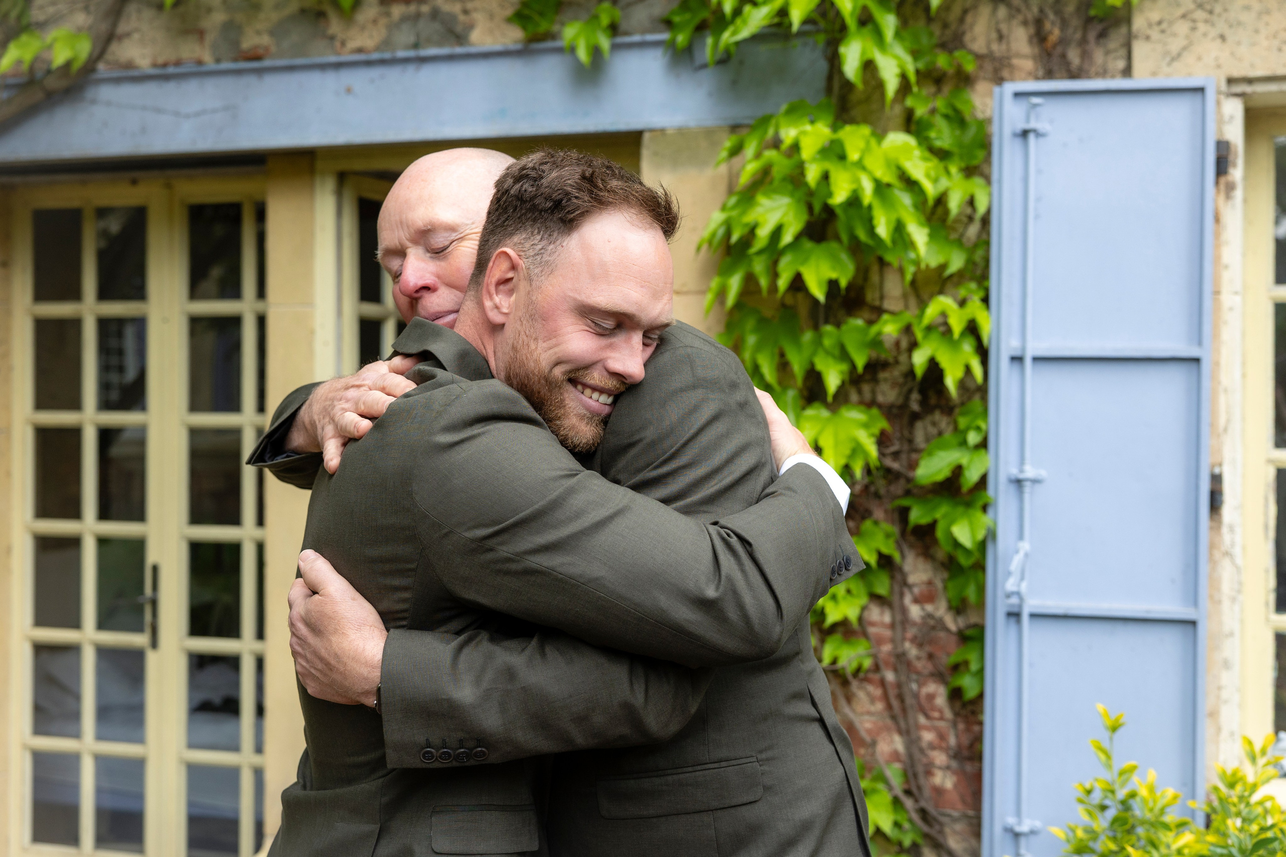 Vineyard Château Wedding in Occitanie — Puits Es Pratx. Eugénie Smirnova — Wedding & Elopement Photographer in Southwest France