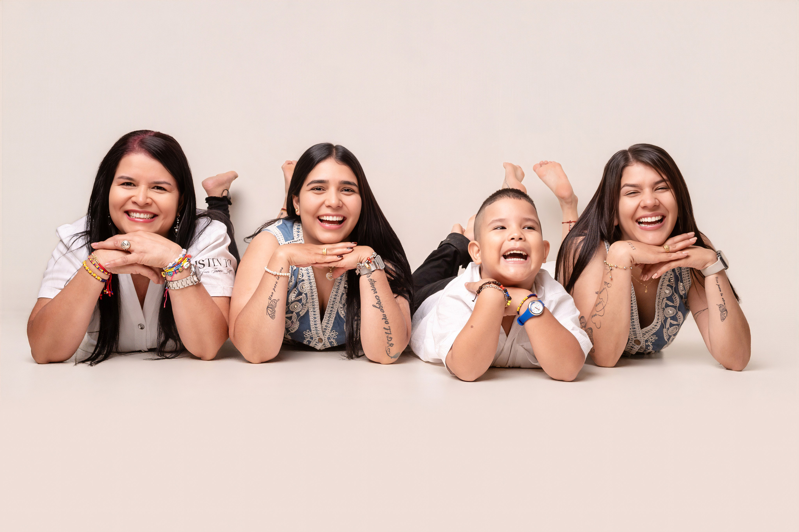 Fotos de estudio con Familias! (1). Www.dresalgadophoto.com