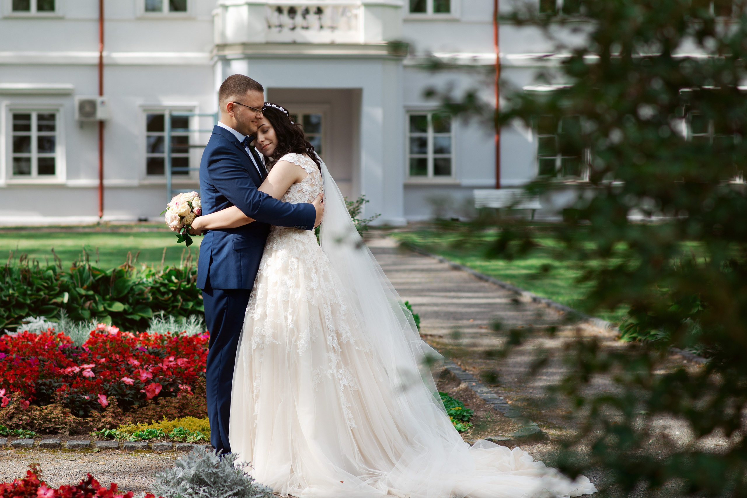 Vestuvių fotosesija, ceremonija, Vestuvių pasiruošimo fotografavimas. Vestuvių fotografas Vilnius Trakai kaina vestuvių fotografavimas fotografė personal.lt photogrpahy kainos jaunoji jaunikis nuotaka santuoka vestuvės, profesionali natūrali meninė reportažinė klasikinė fotosesija, vestuvių fotosesija gamtoje dvare