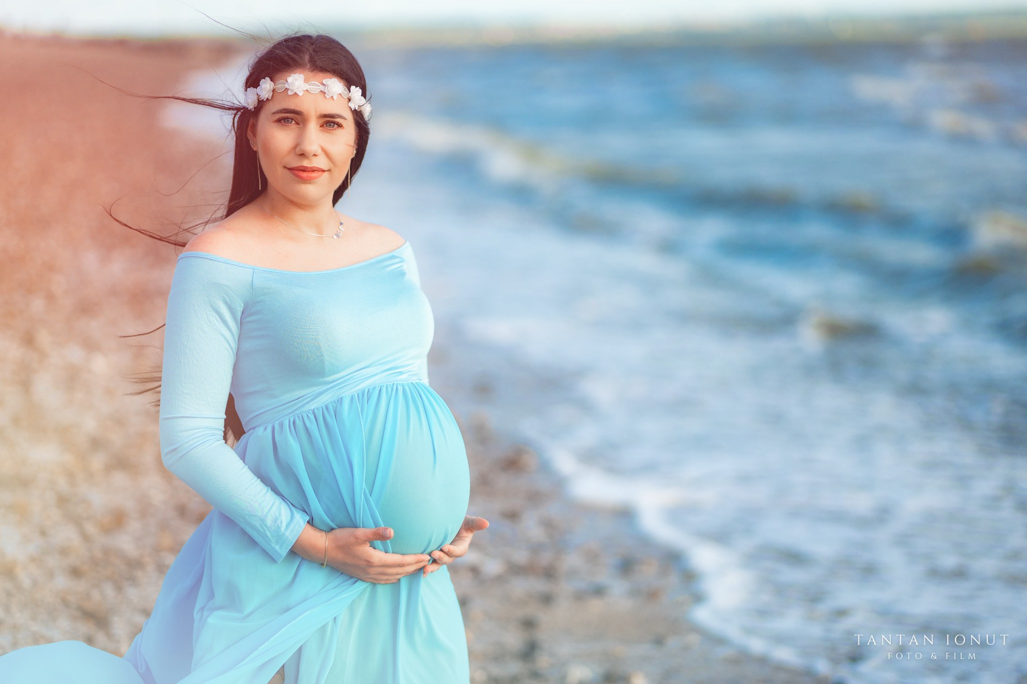 Sedinta foto maternitate — emotie si feminitate inainte de nastere. TANTAN IONUT FOTO & FILM