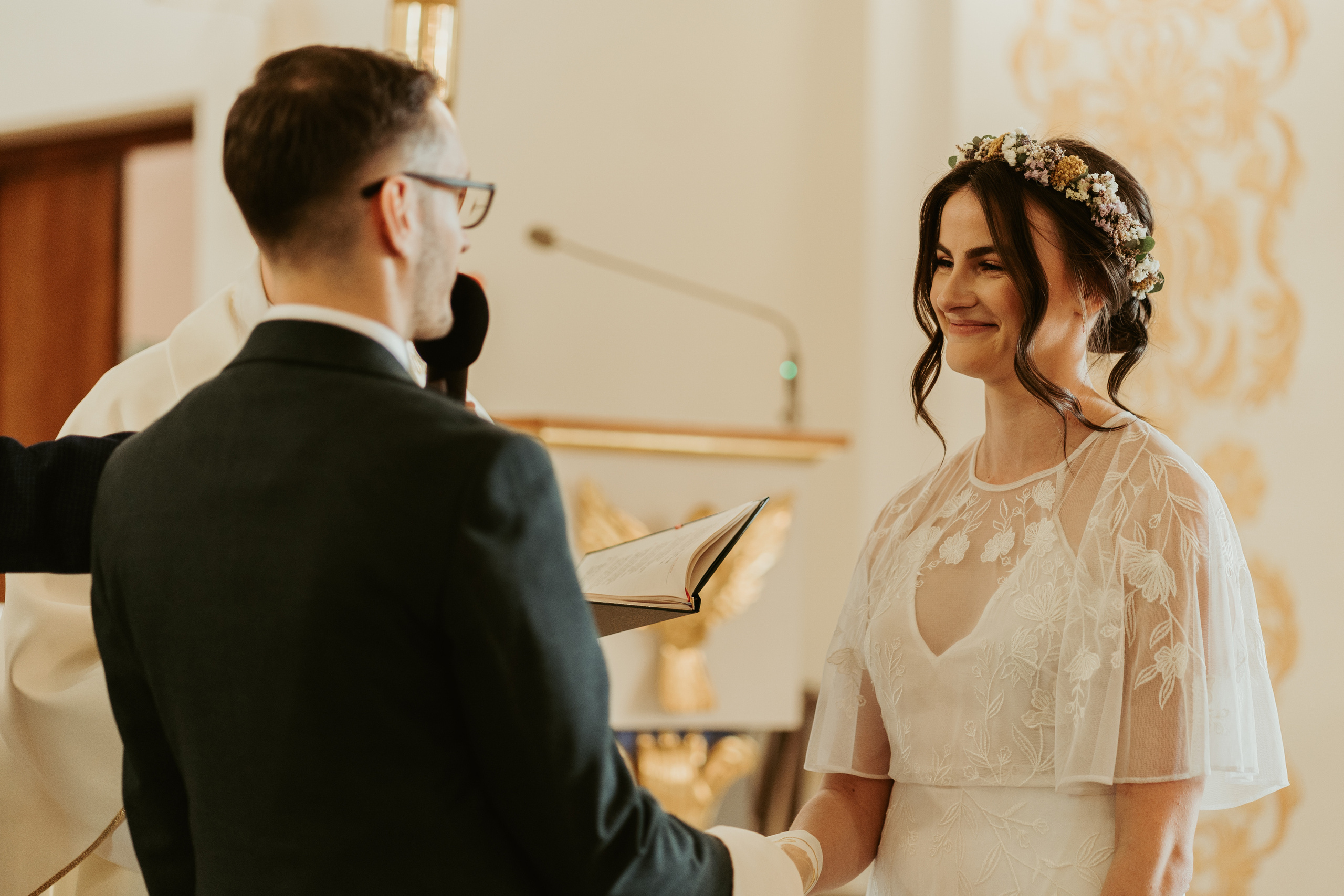 Magiczne Ślubne Opowieści: Willa Słoneczna w Ogniu Emocji. Karkowskafoto - fotografia miłości