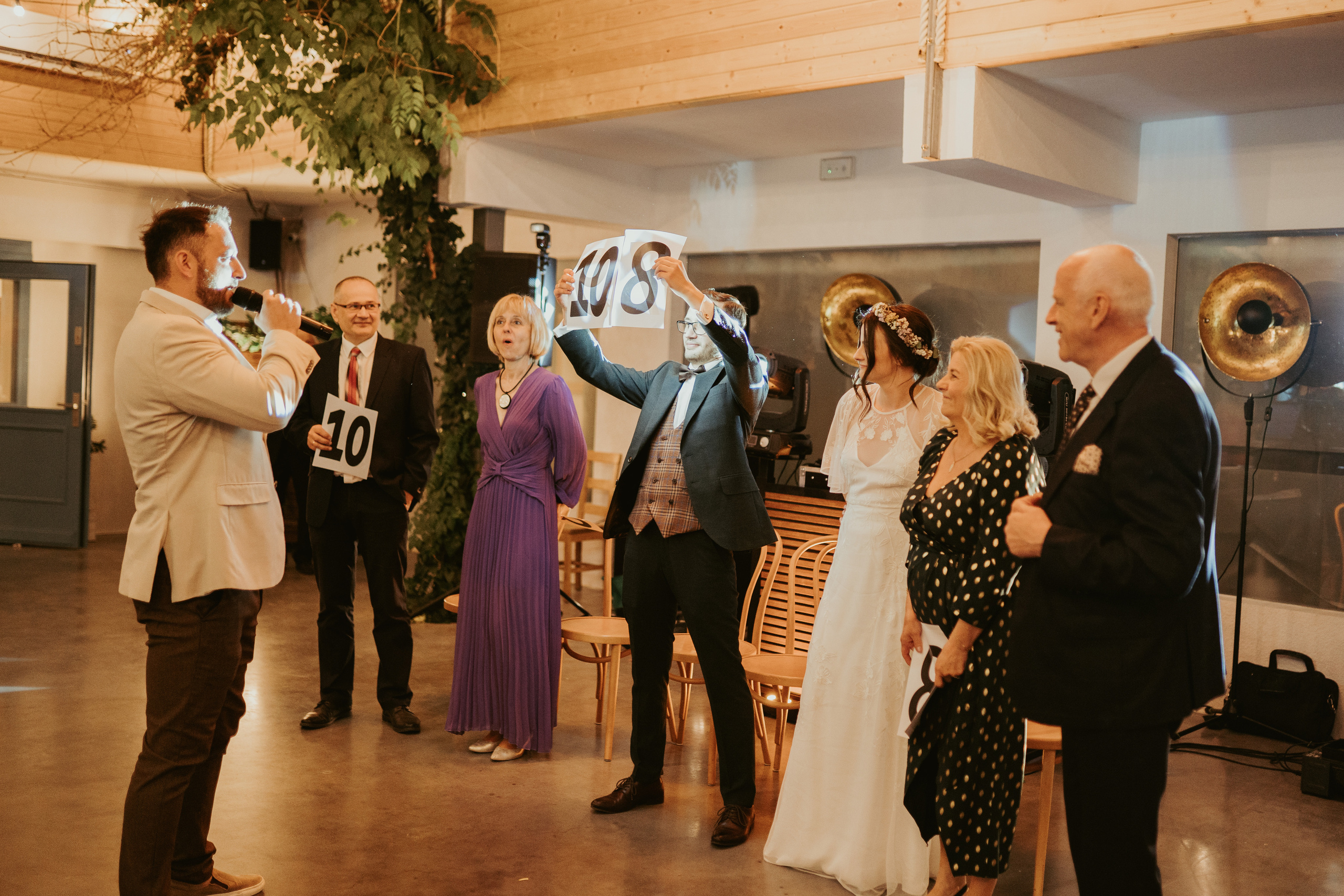 Magiczne Ślubne Opowieści: Willa Słoneczna w Ogniu Emocji. Karkowskafoto - fotografia miłości