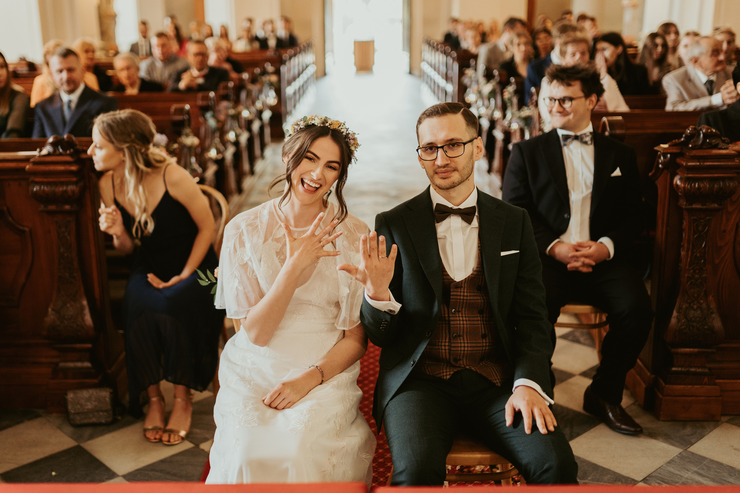 Magiczne Ślubne Opowieści: Willa Słoneczna w Ogniu Emocji. Karkowskafoto - fotografia miłości