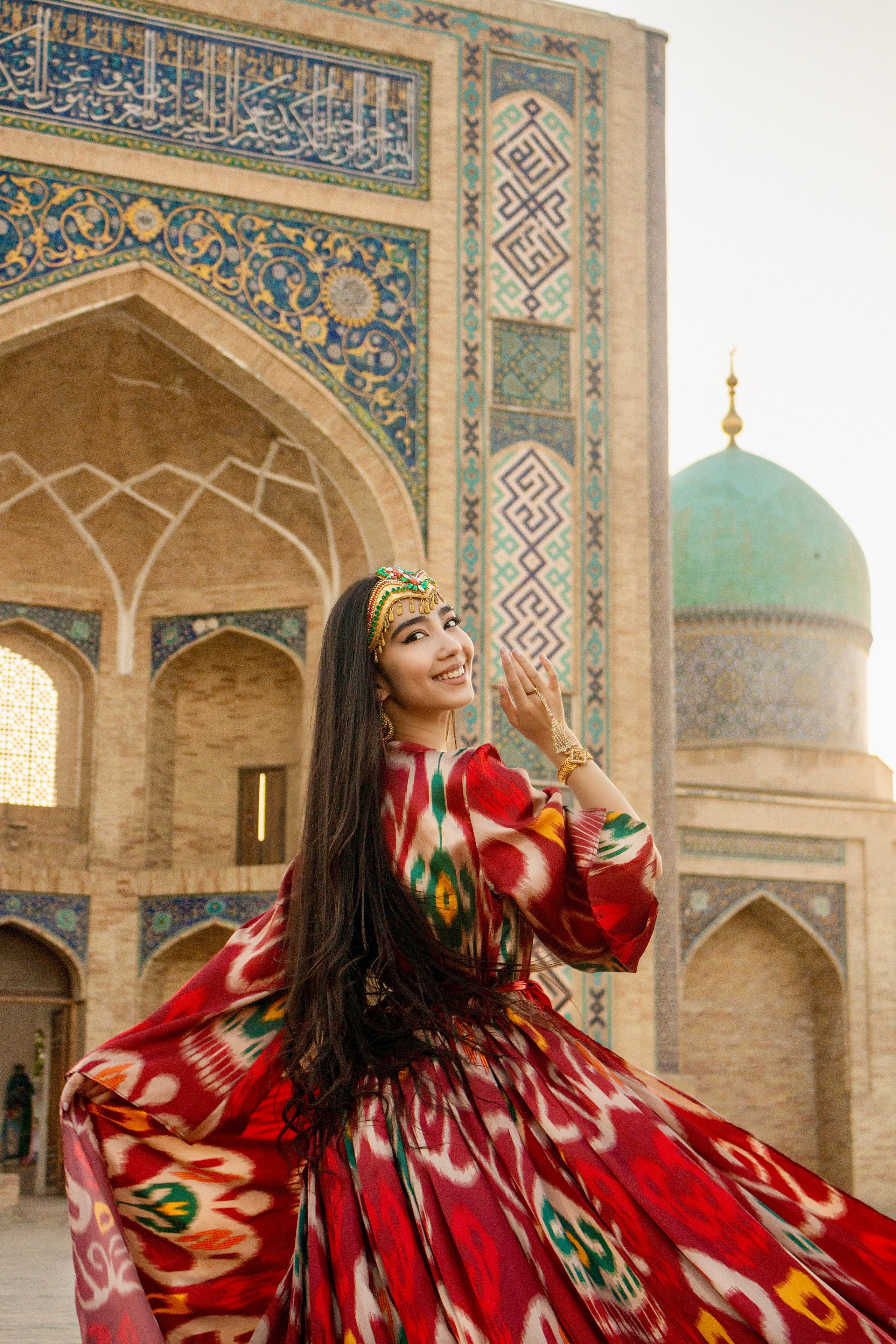 Красная расцветка. Женский и семейный фотограф в Ташкенте