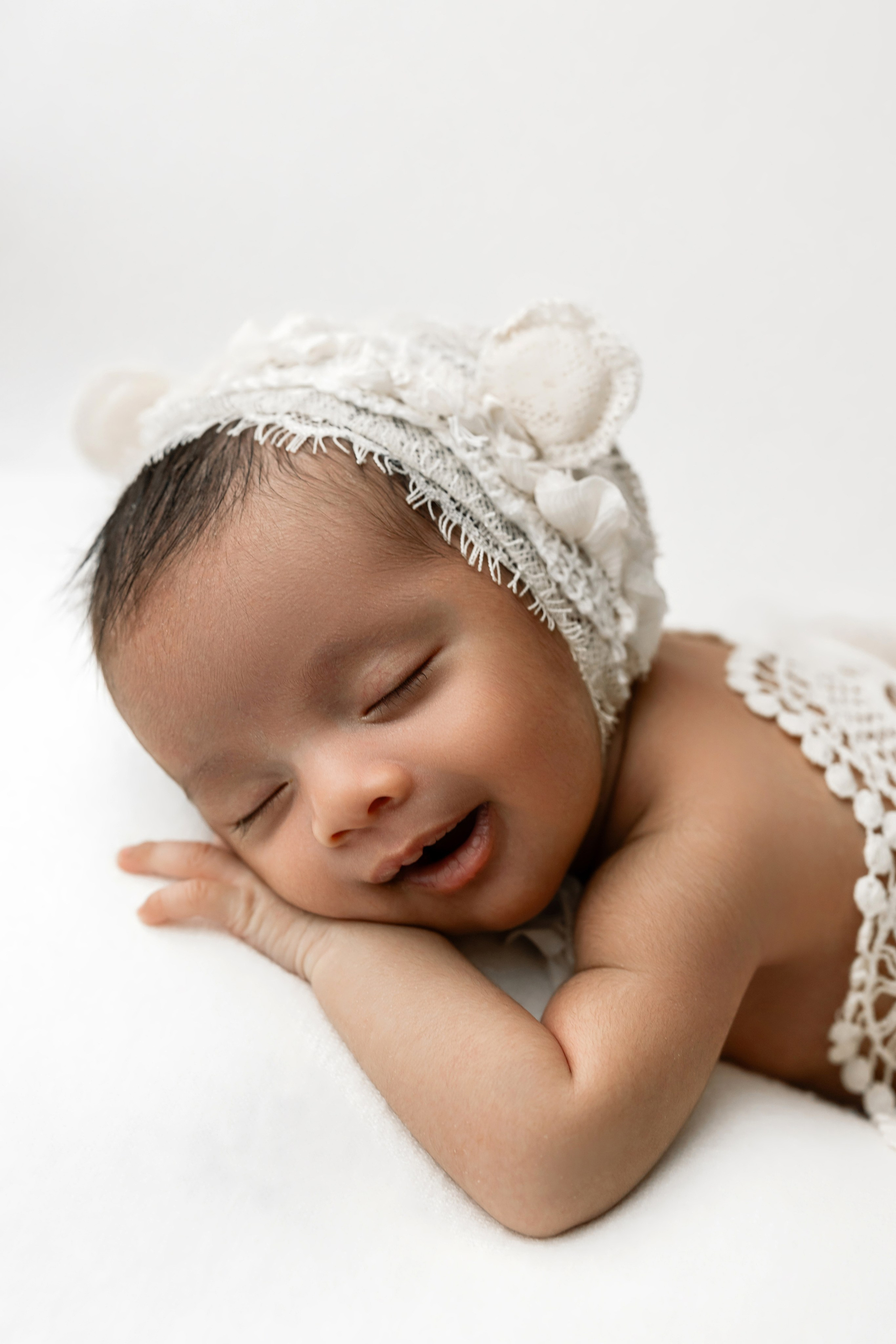 5–20 Days Newborn Photography in Toronto. Iana Banana | Toronto Maternity, Newborn & Family Photographer
