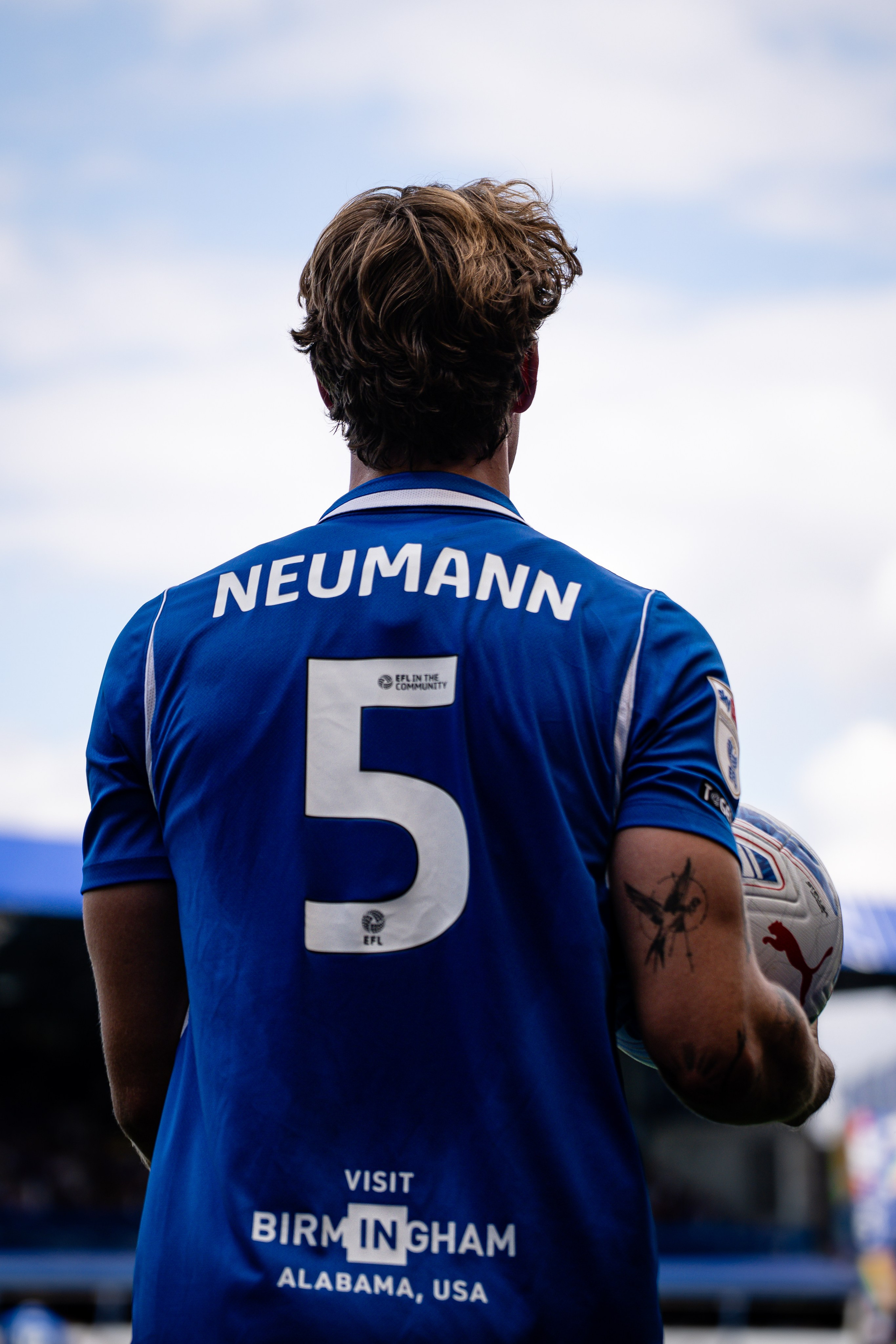 Phil Neumann of Birmingham City photographed from behind wearing number 5 during the Championship fixture against Bristol City.