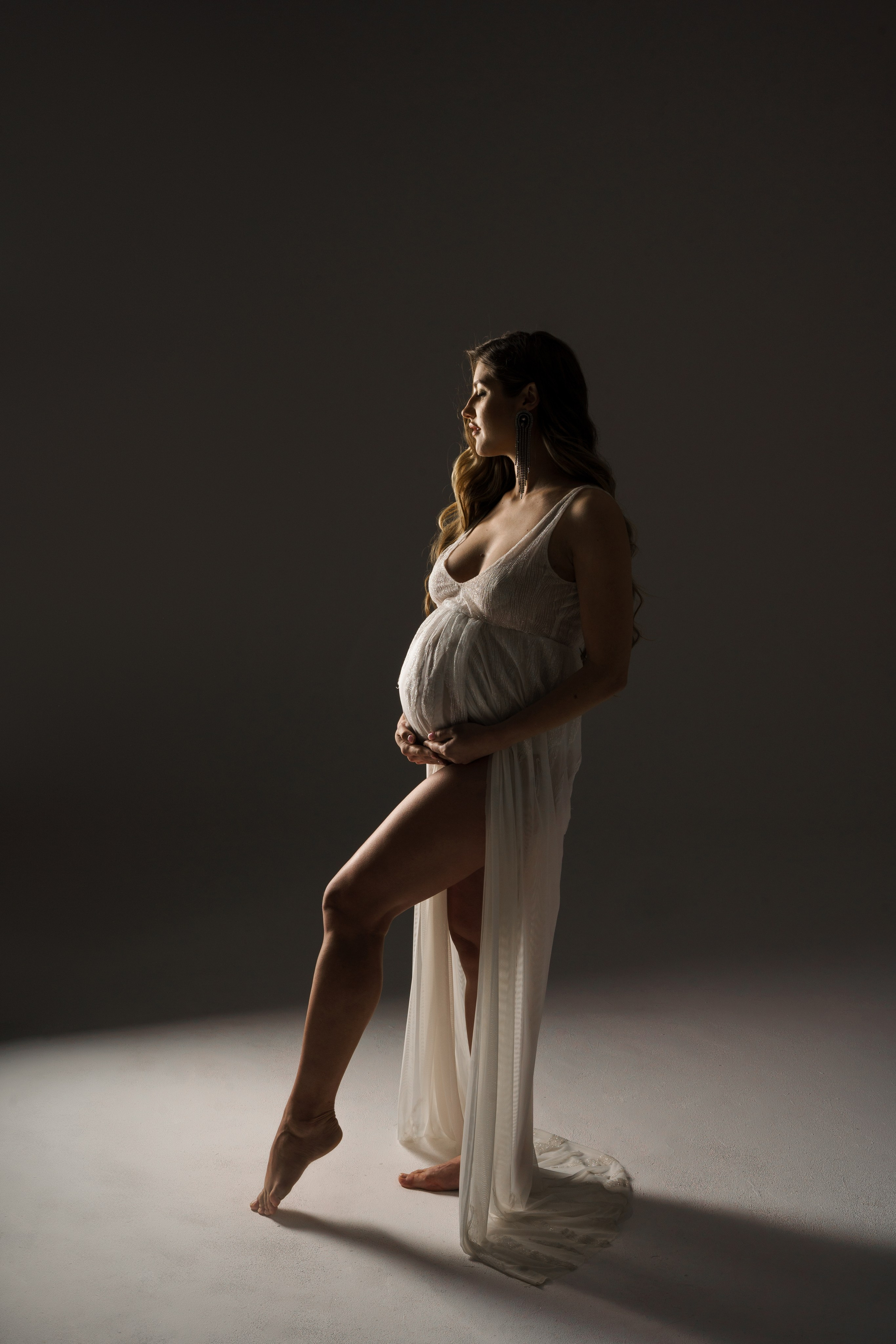 Naturalna, wyjątkowa, delikatna sesja ciążowa w Łodzi. Fotograf Łódź - sesja ciążowa, noworodkowa, dziecięca. Studio w Łodzi