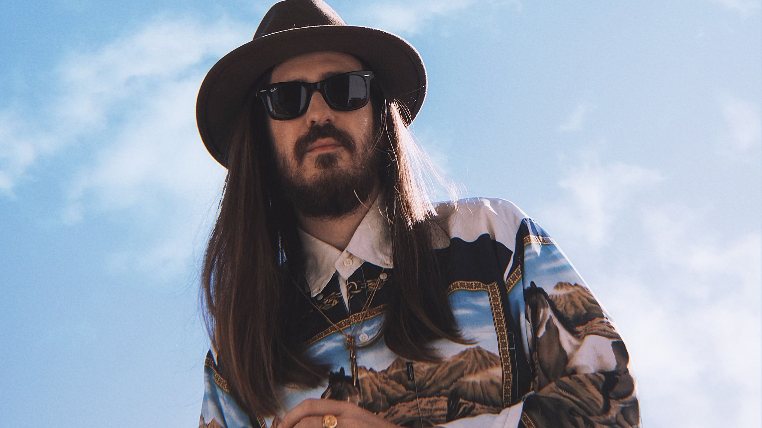 Carlos Sadness vuelve con «El Ruido de las Estrellas»: libro y música en uno | FOTKAI