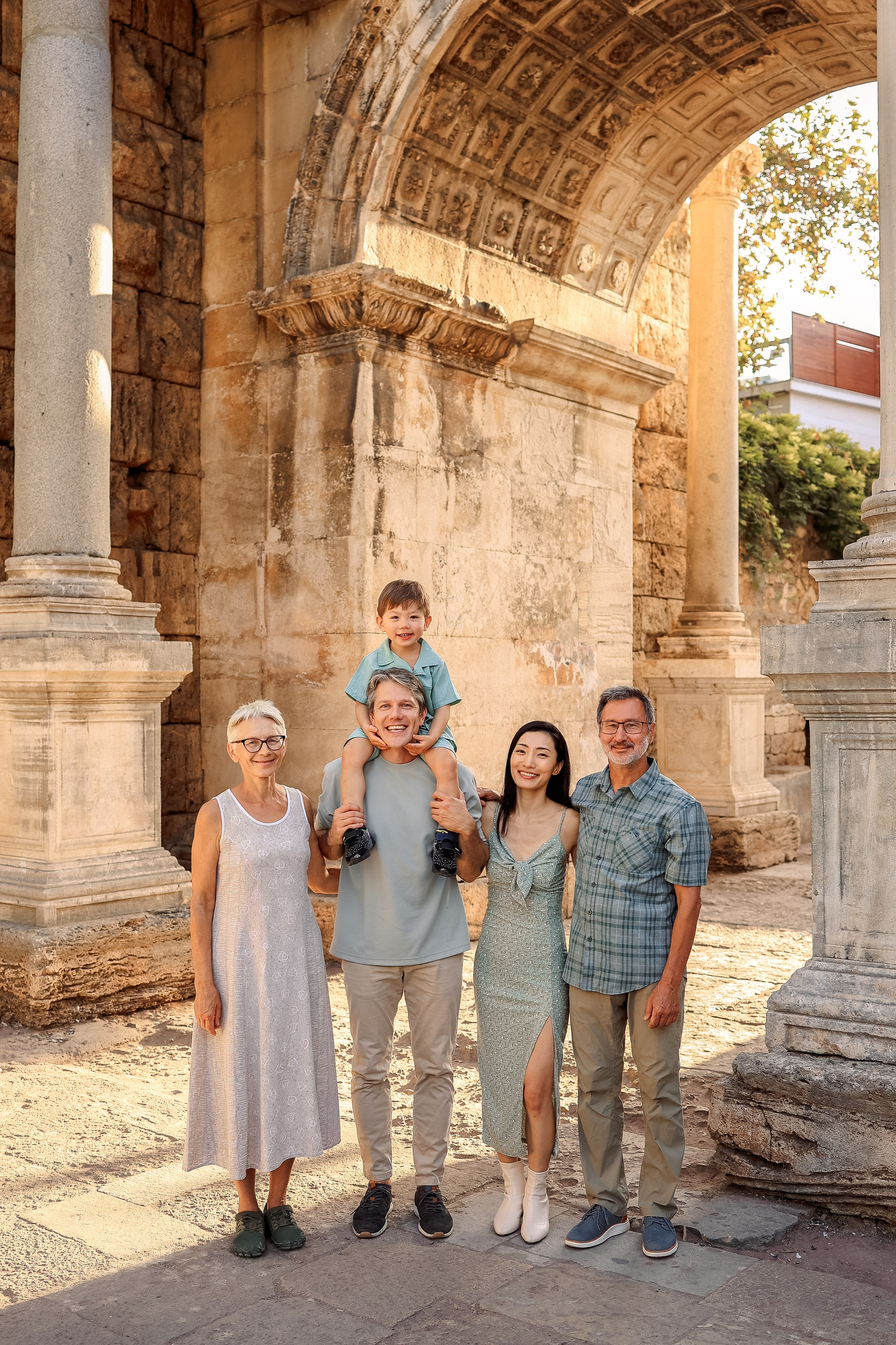 Photoshooting in old town of Antalya. Photographer in Turkey, Antalya, Kemer, Belek, Side, Kas, Fethiye