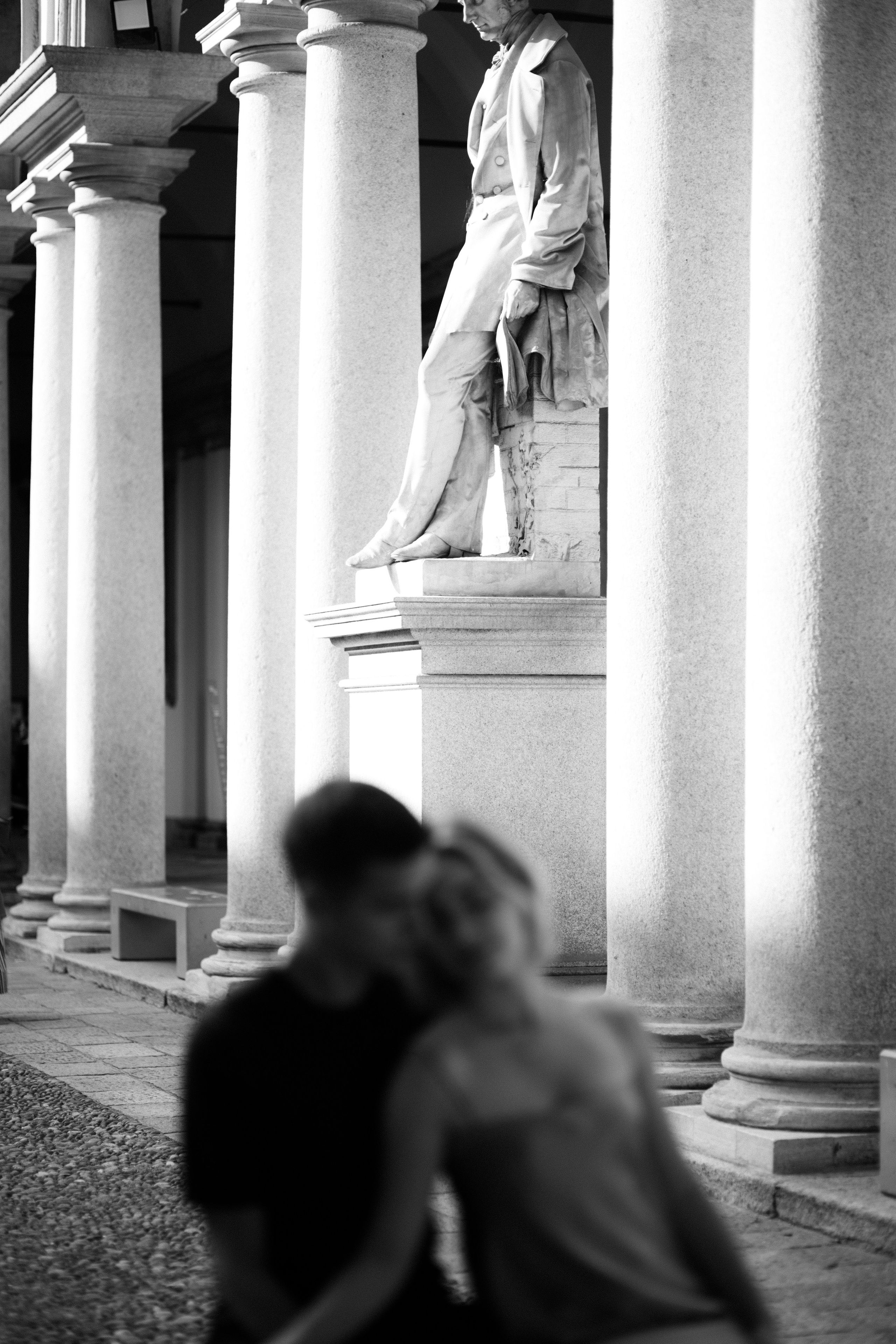 Love Story in Milan | Coffee, Brera & Duomo Photoshoot. Liza Bizzaro — Italy Wedding, Love Story & Portrait Photographer in Milan, Turin, Piedmont and Across Italy