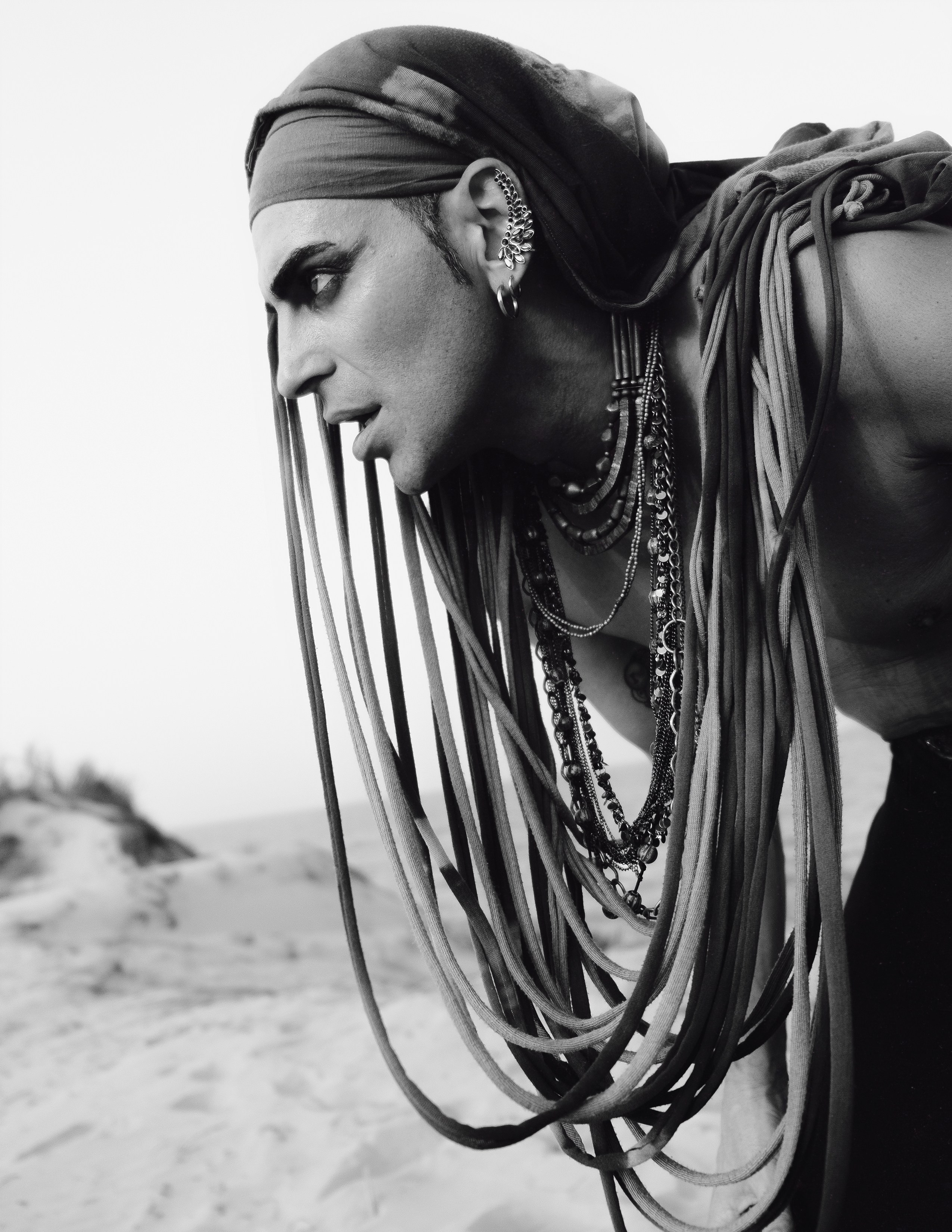 Портфолио-фотосессия в дюнах Аликанте — креативные образы и уникальные наряды от дизайнера — Фотограф Андрей Луковников