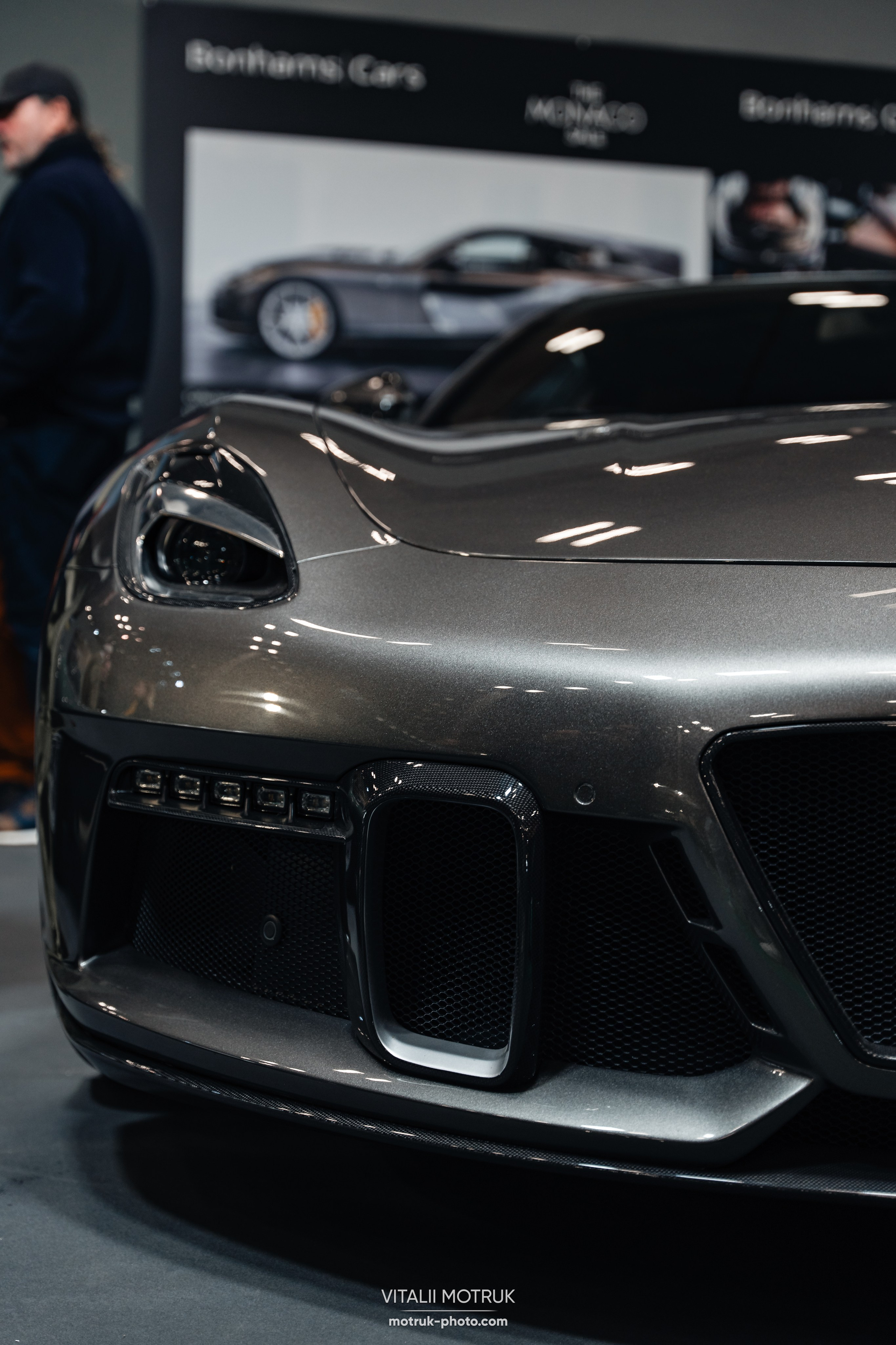 Retromobile-2024. Photographe de voitures à Paris — Vitalii Motruk