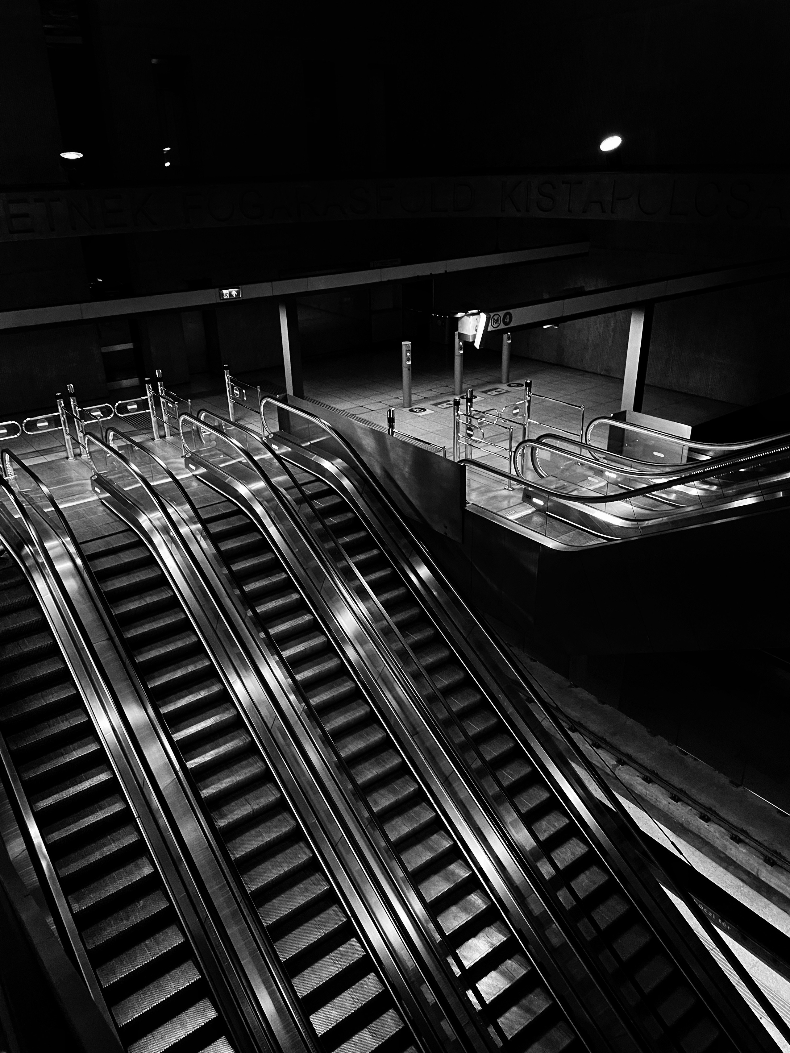 STRT JRNL by Knyazev Yura issue #3 december 2025. Photographer in Budapest — Yura Knyazev