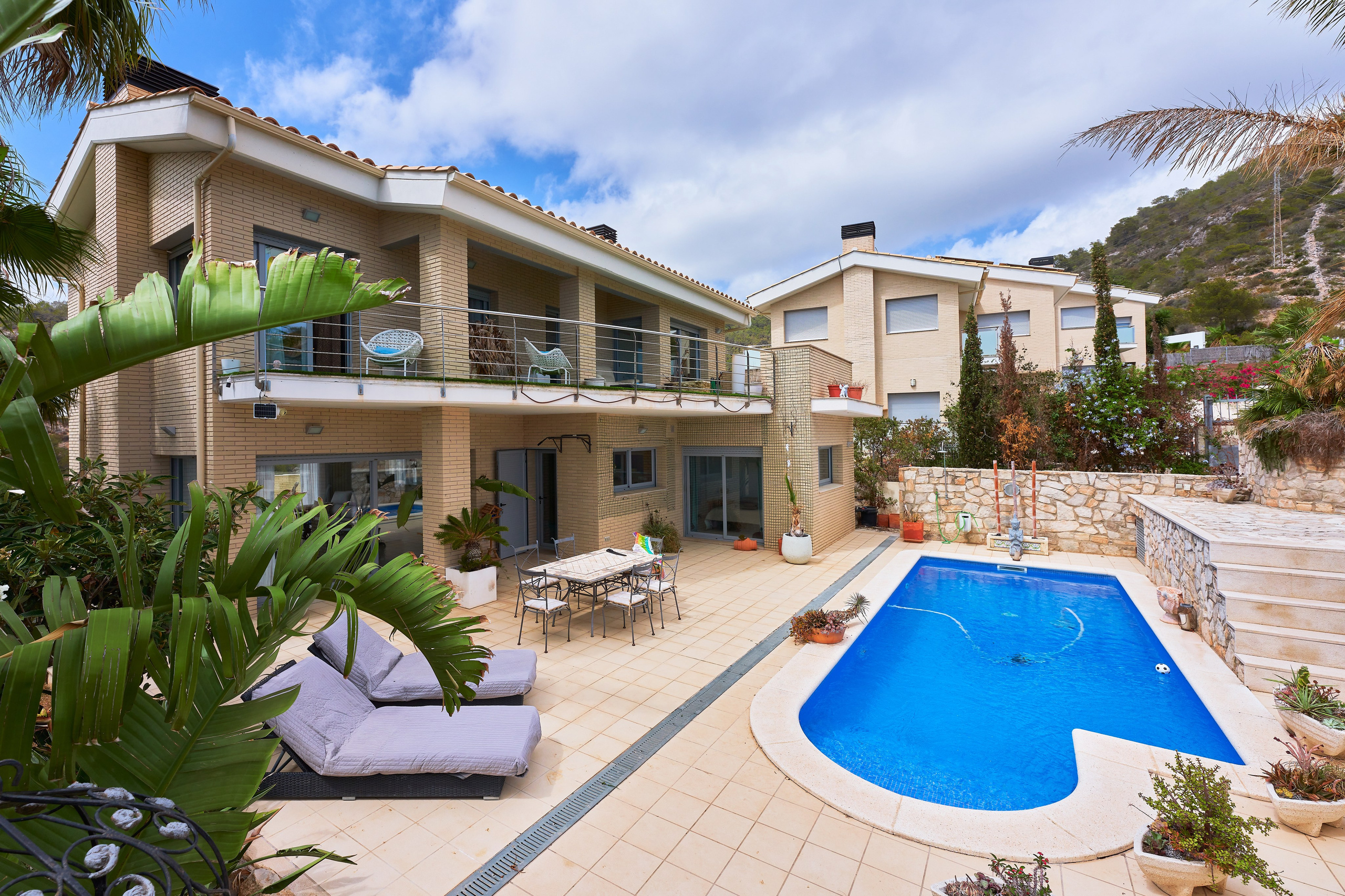 Property. Photographer @ Studio | Barcelona — Svyatoslav Usmyal