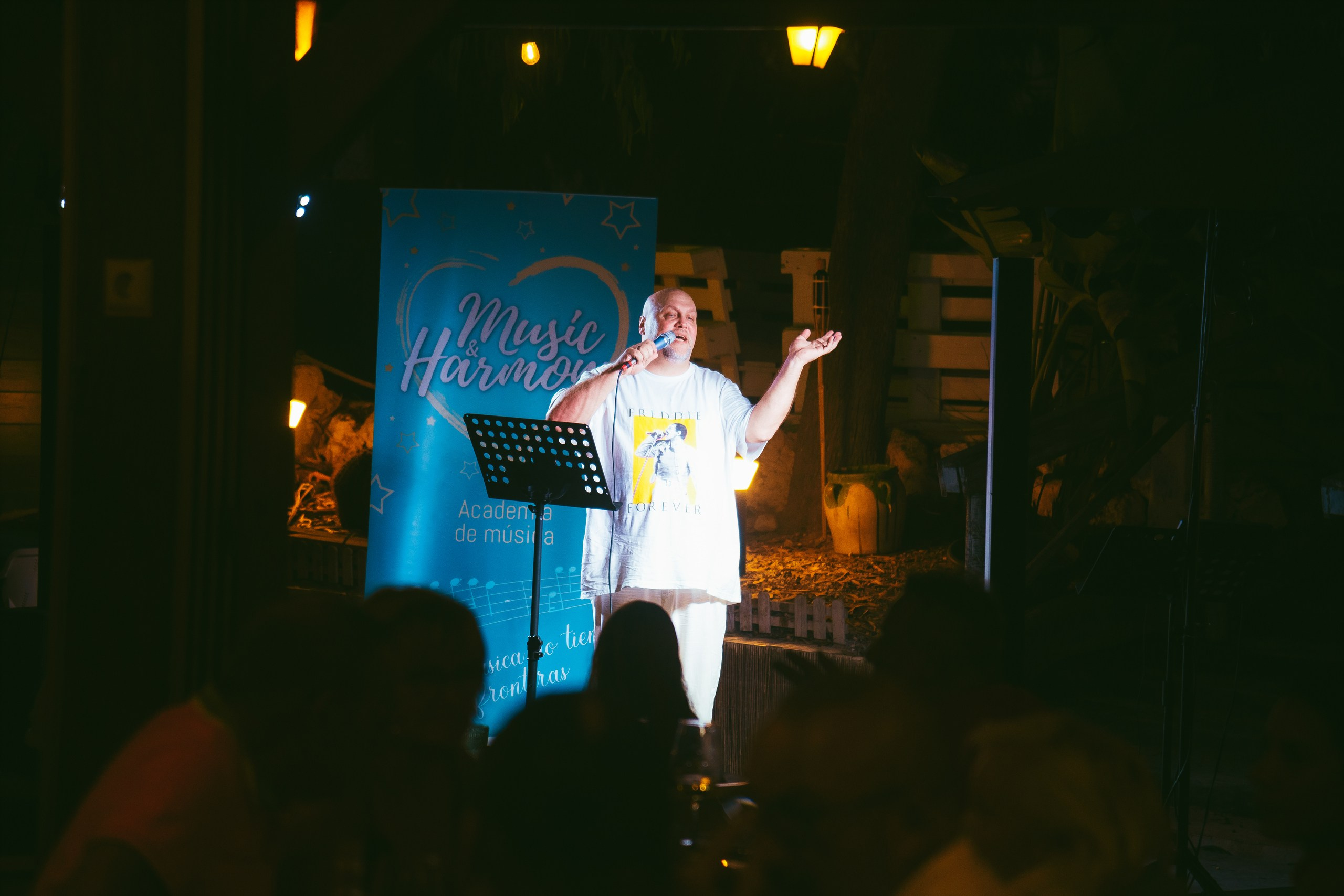 Photo report from a creative evening at the El Bosque Animado restaurant, Torrevieja