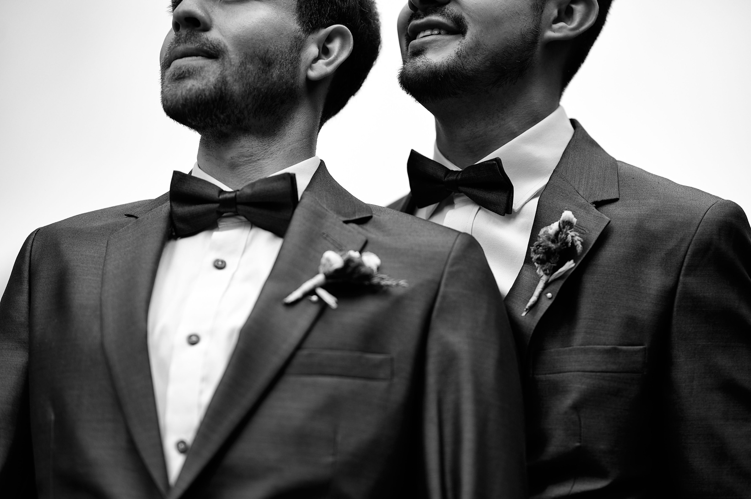 happy-couple-portrait-city-street-bogota