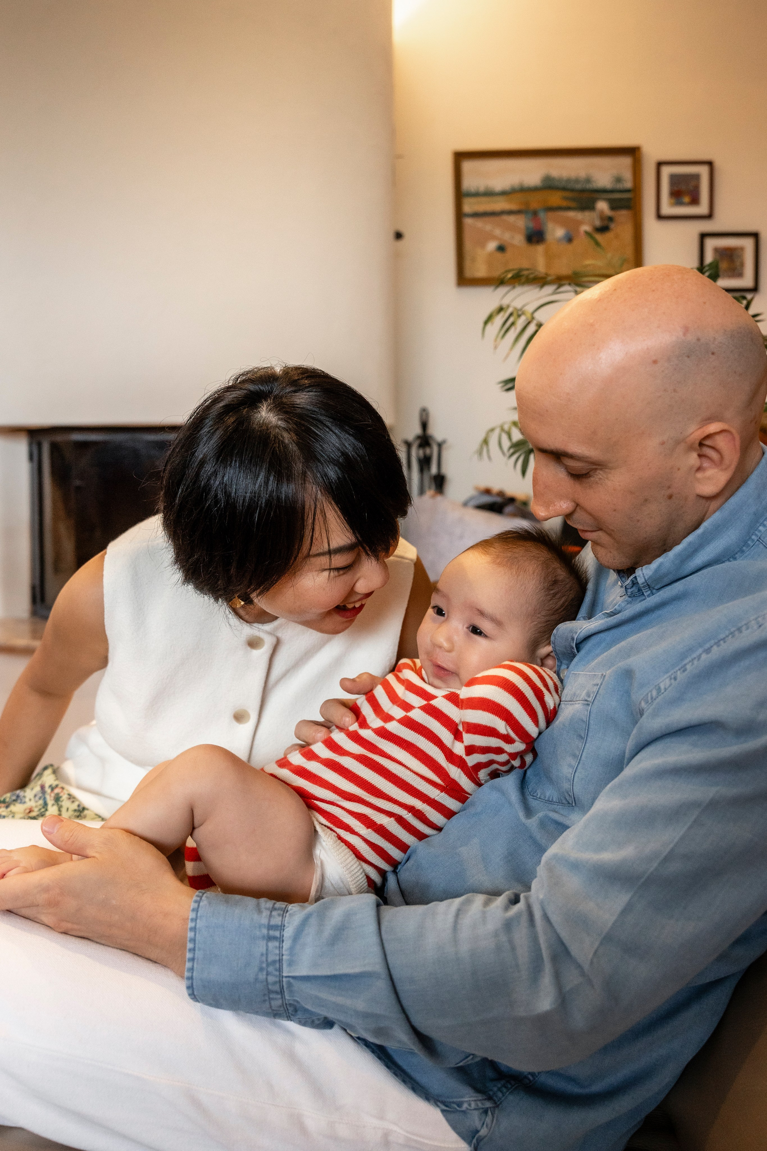 From bump to baby: why at-home family photoshoots in Toulouse are worth It. Eugénie Smirnova — photographe à Toulouse et dans le sud-ouest de la France