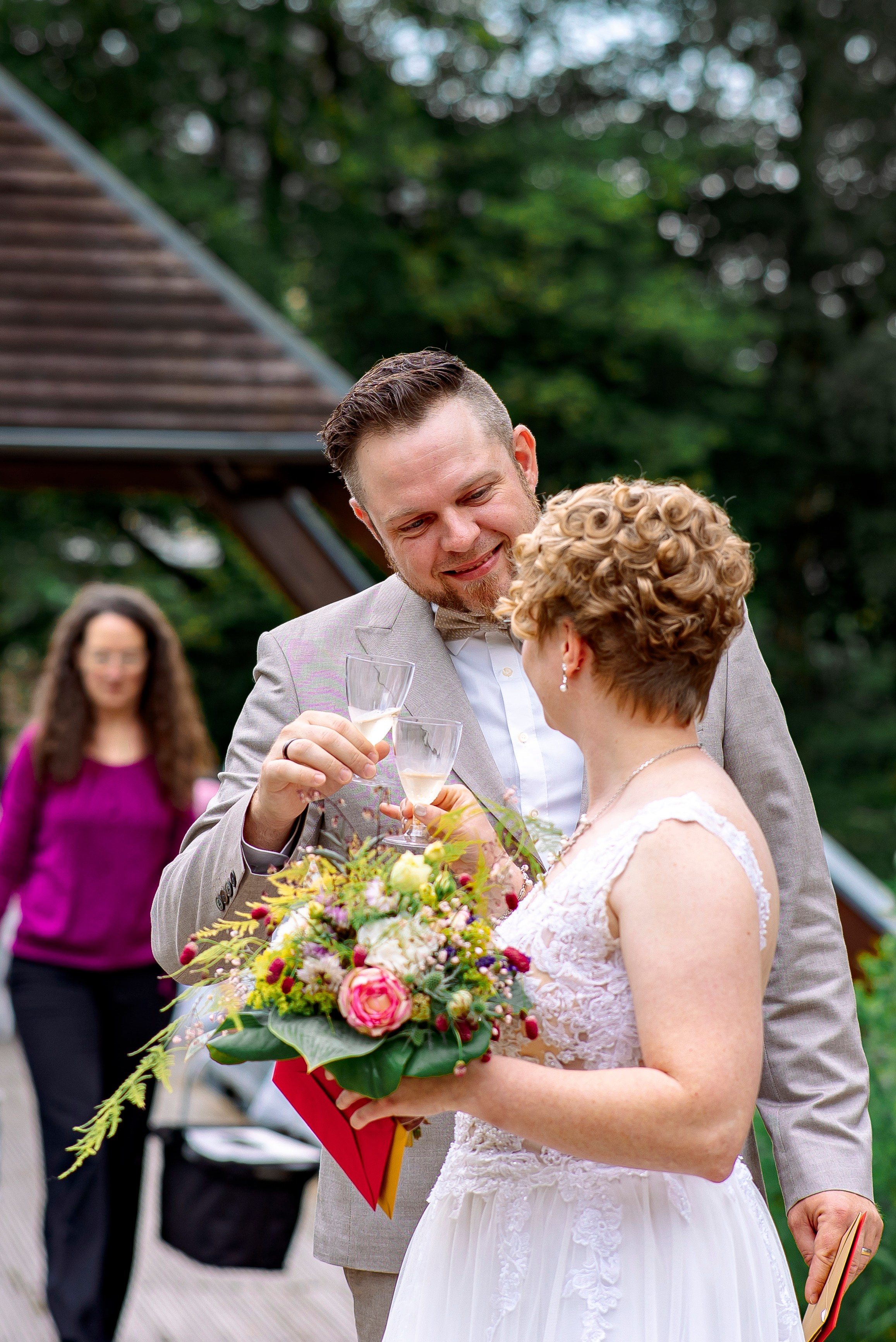Standesamtliche Trauung in Bad Sassendorf. Fotograf NRW aus Wickede Ruhr, Milla Kunst