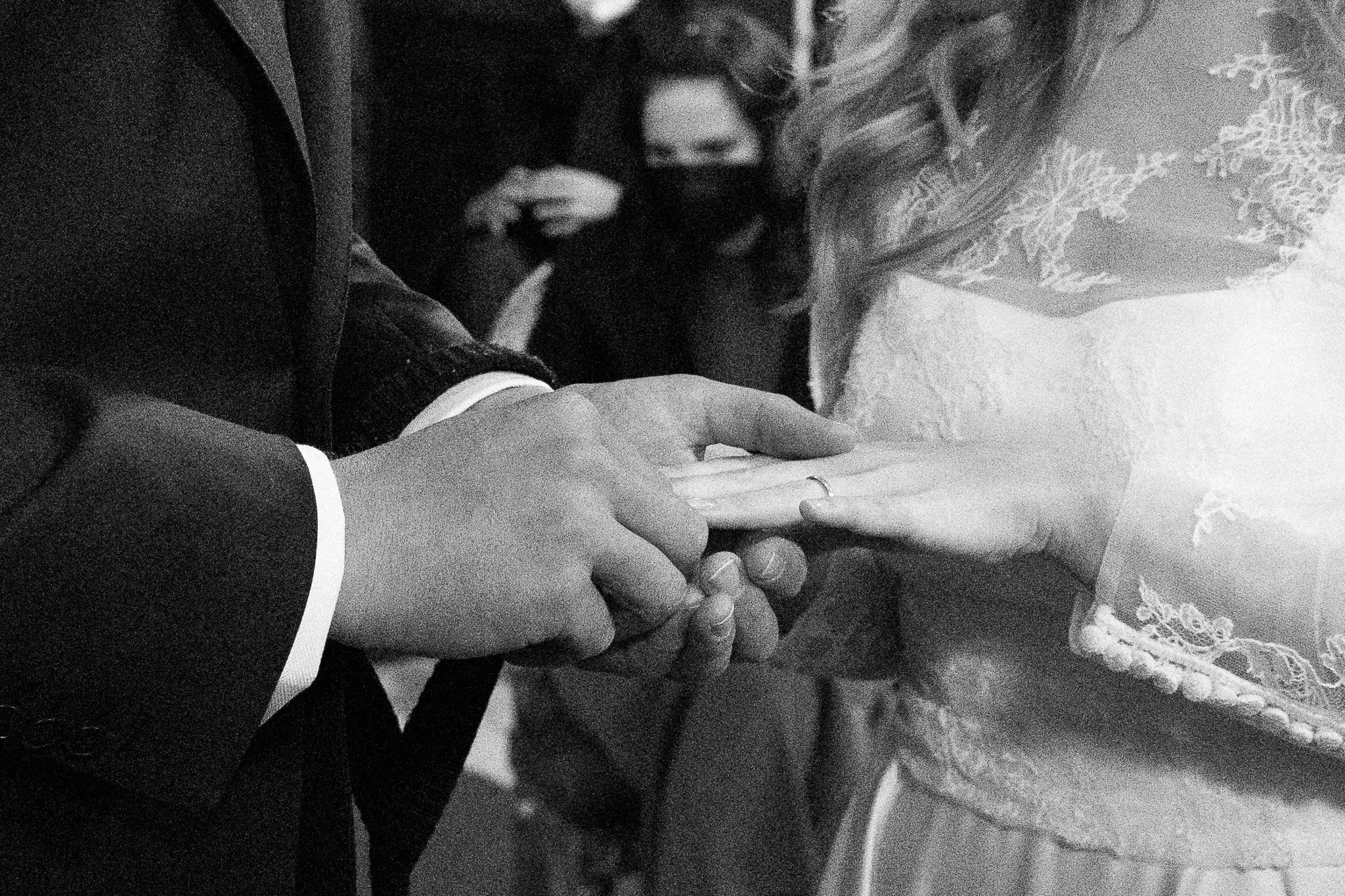 Helena & Douglas: An Intimate Wedding at Rome’s Campidoglio. Elizaveta Razumova | Fotografa Cinematica per Love Story, Matrimoni e Ritratti