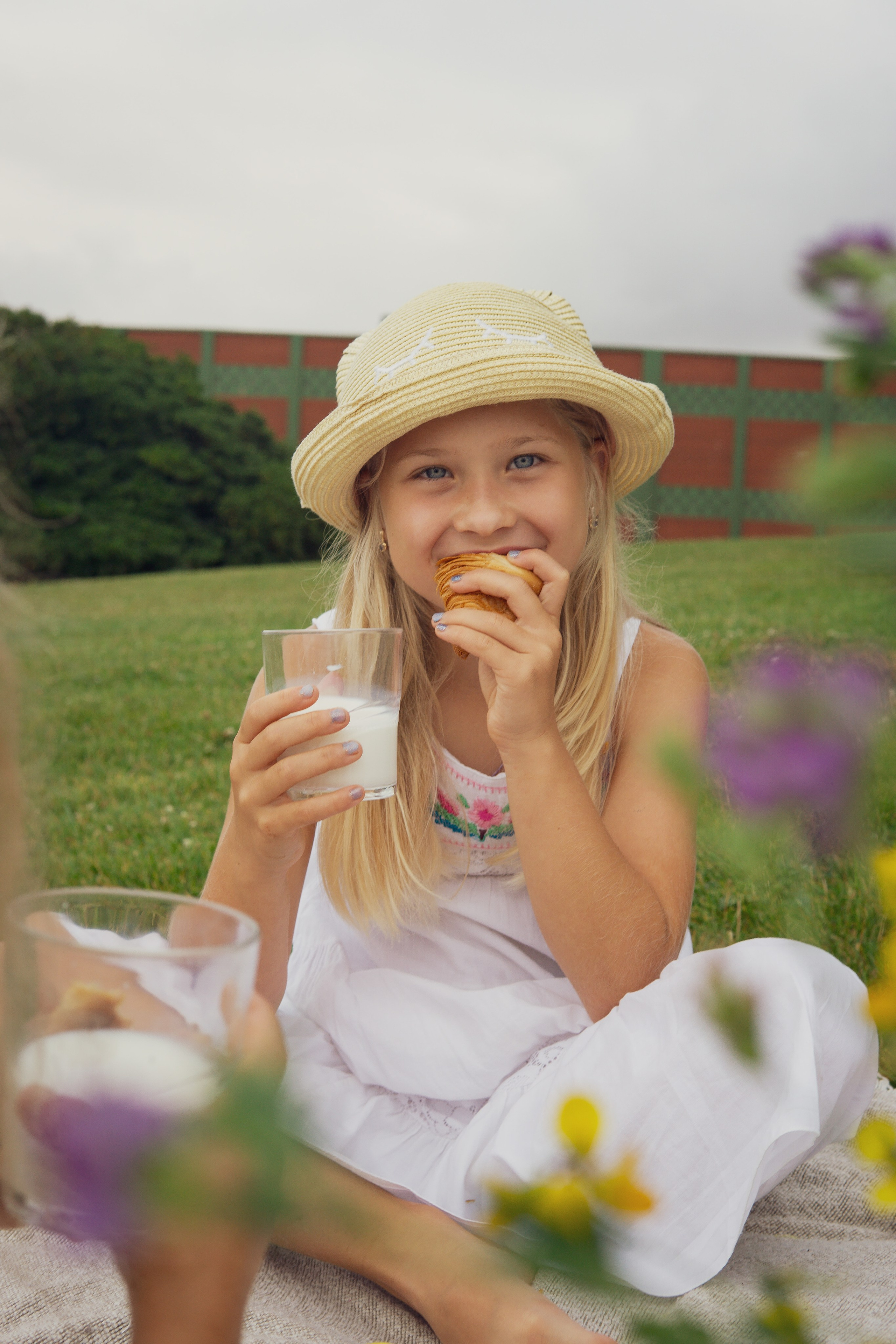 Family Picnic Photoshoot in Gijón, Cerro de Sta Catalina