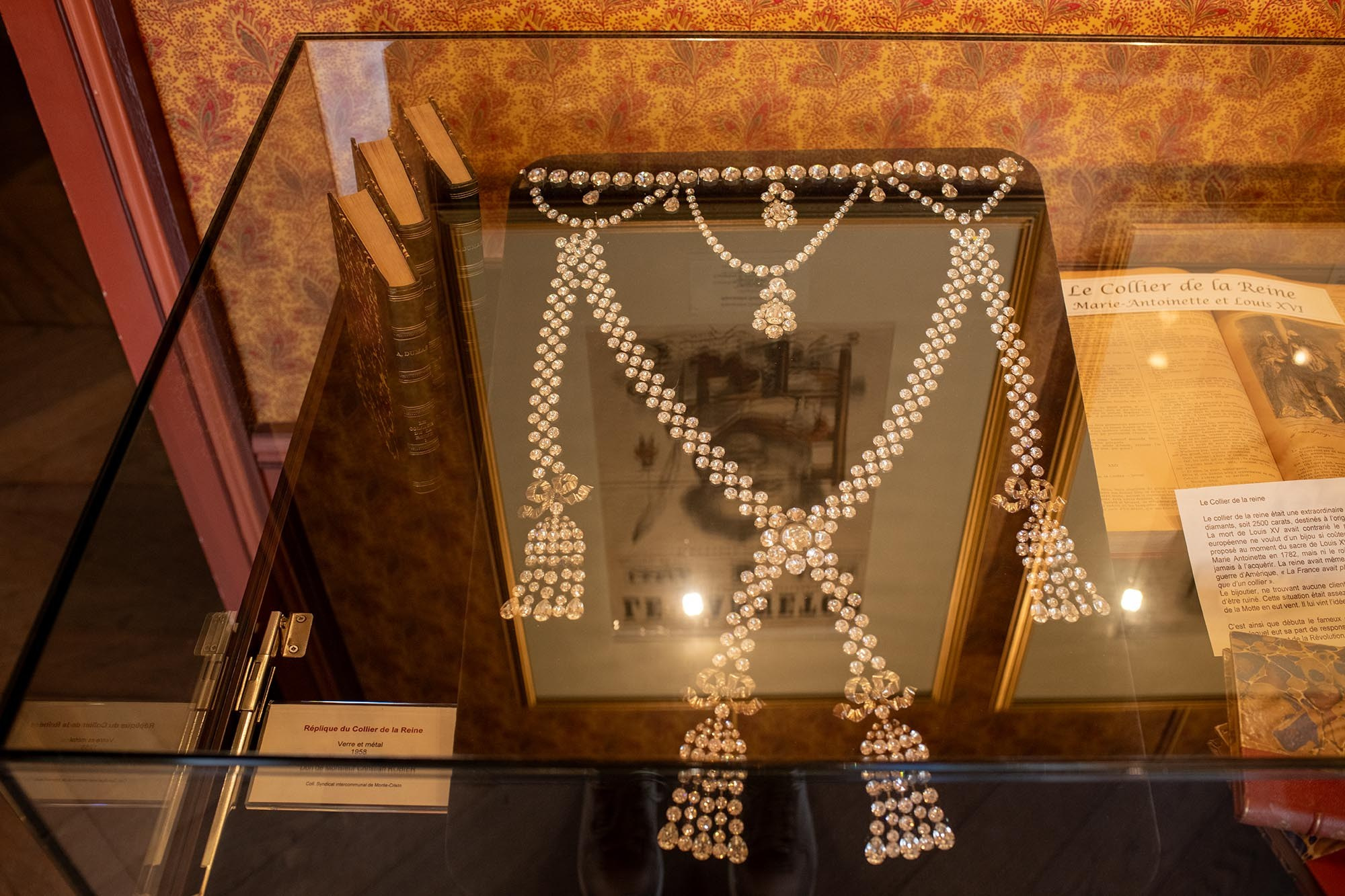 Replica of the Queen's Diamond Necklace displayed at the Château de Monte-Cristo museum inspired by Alexandre Dumas' novel The Queen's Necklace