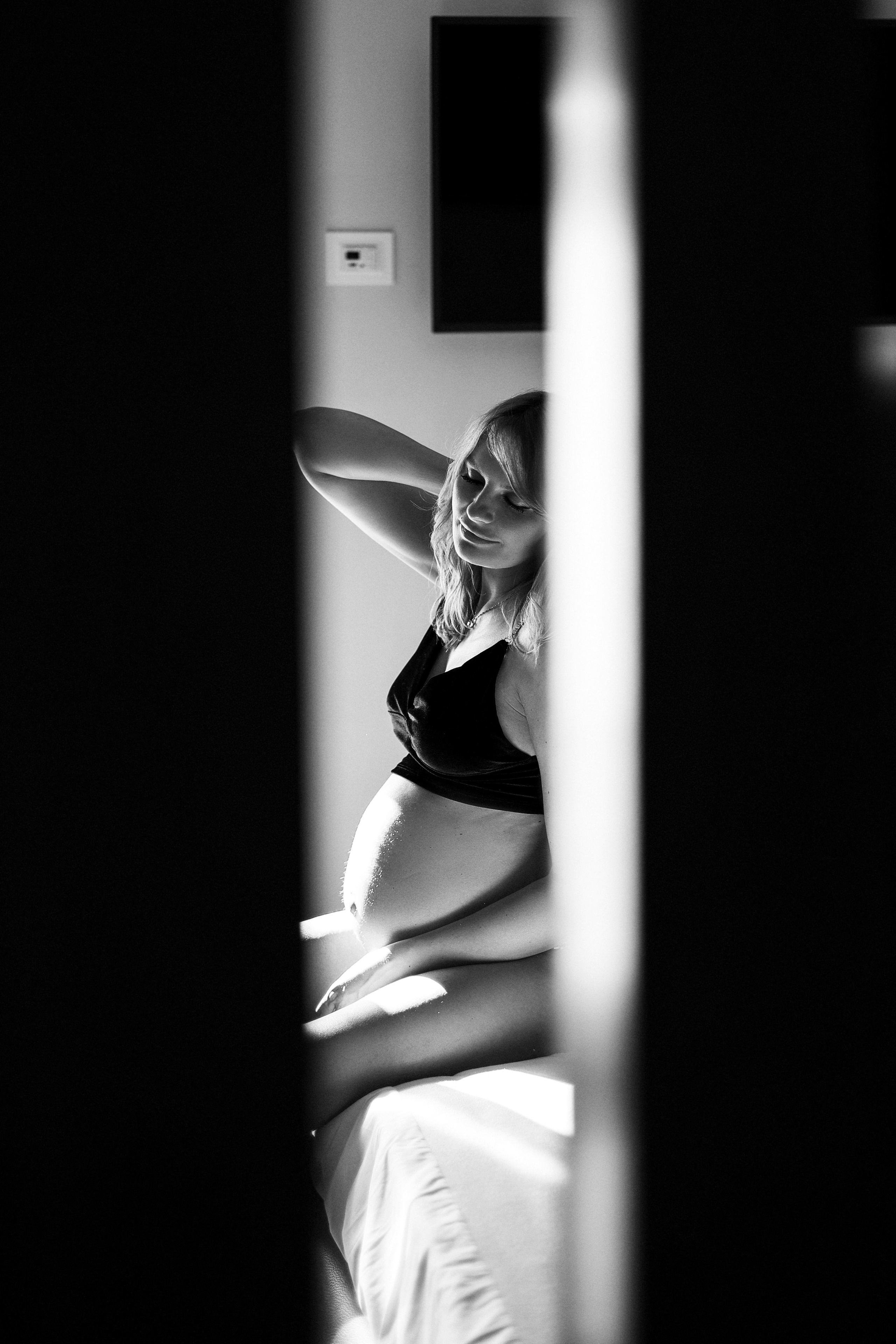 Pregnancy photoshoot preview. Photographer in Venice, Viktoria Antonova